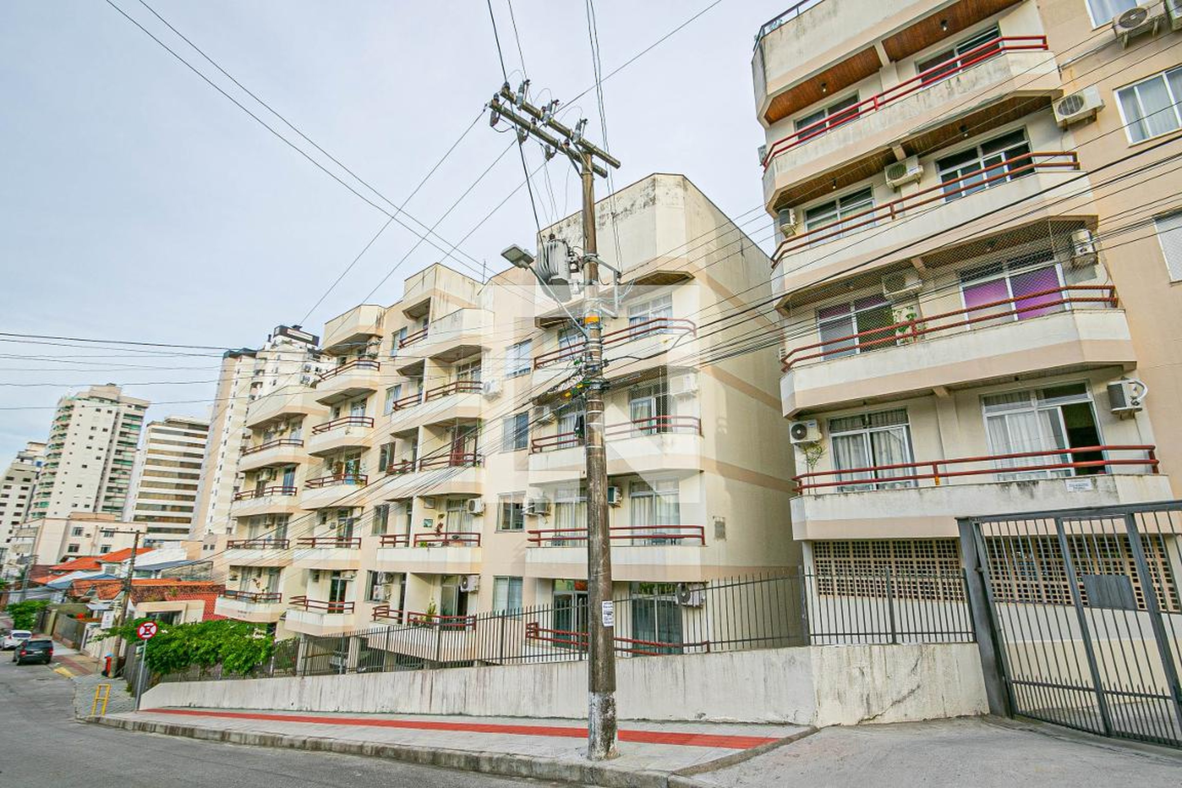 Fachada Condomínio em Rua Manoel de Oliveira Ramos, 361