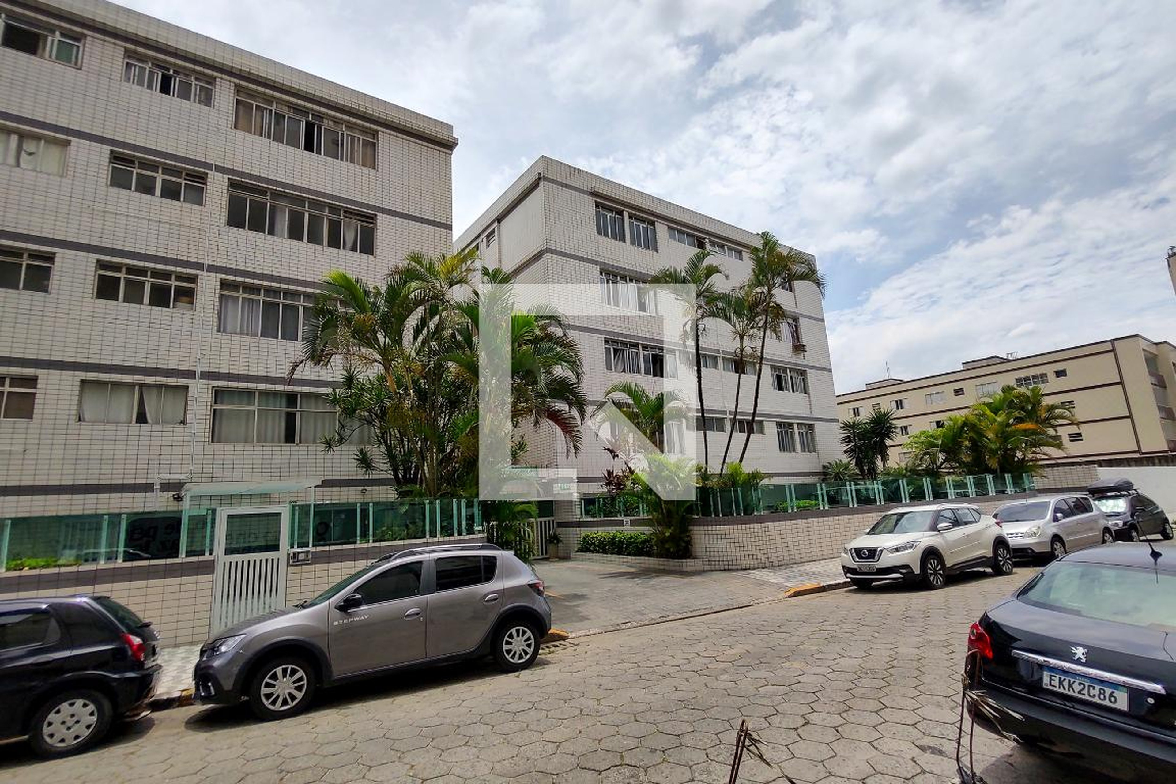 Fachada do Prédio Condomínio em Rua Pedro Álvarez Cabral, 892