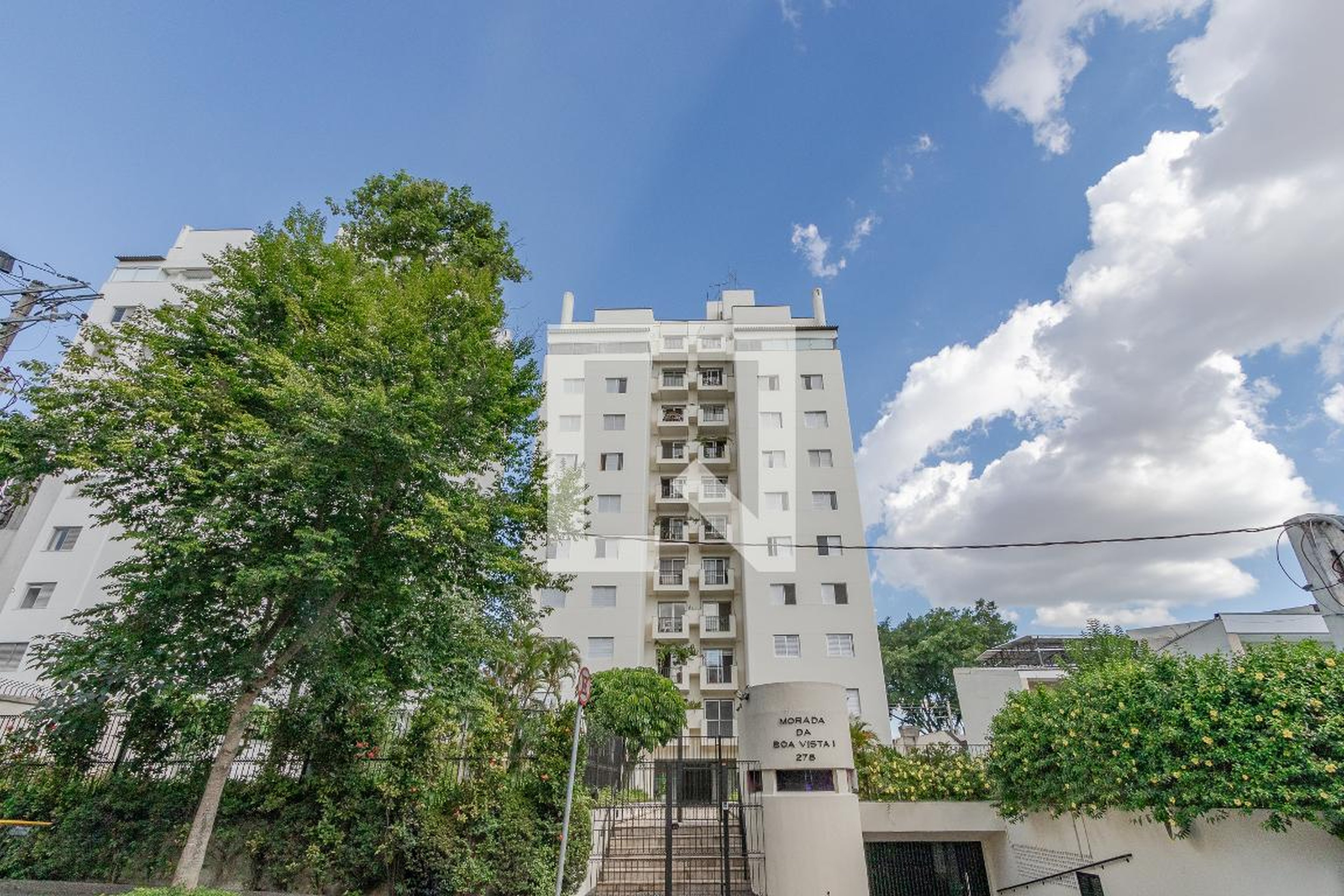 Fachada Condomínio em Rua Ministro Roberto Cardoso Alves, 279