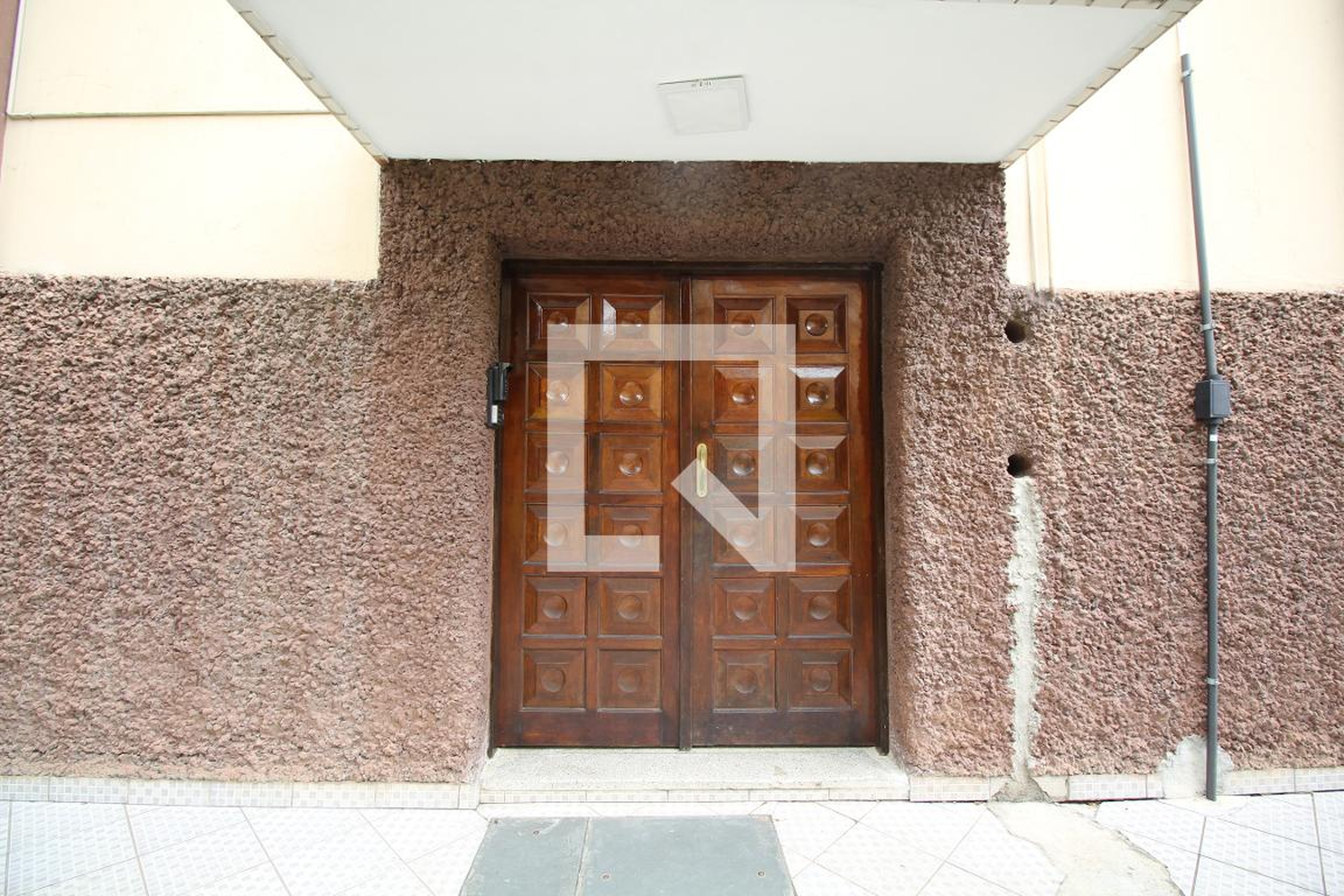 Fachada Condomínio em Rua Professor Demóstenes B. Figueira Marques, 18