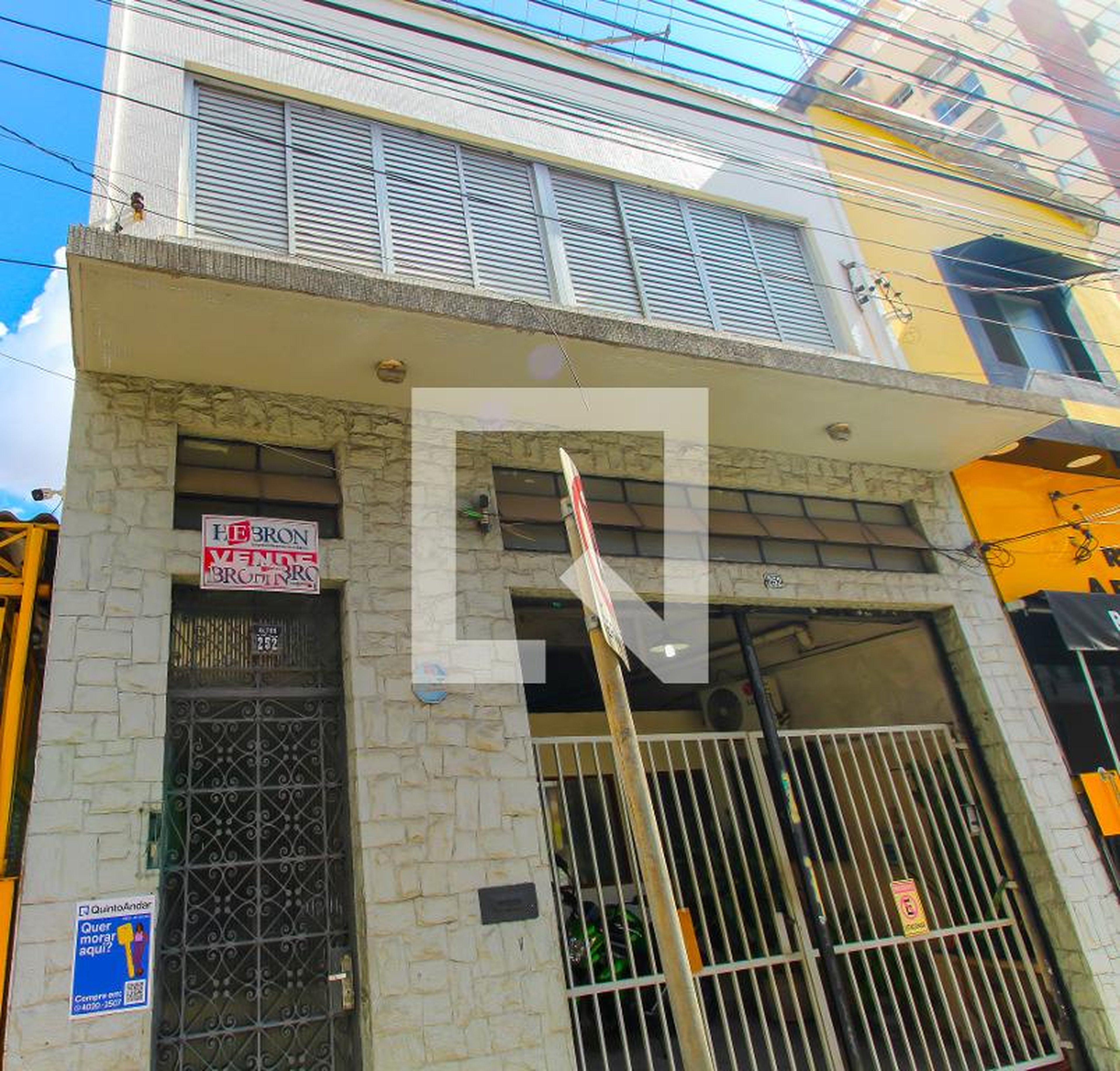 Fachada Condomínio em Rua Platina, 252