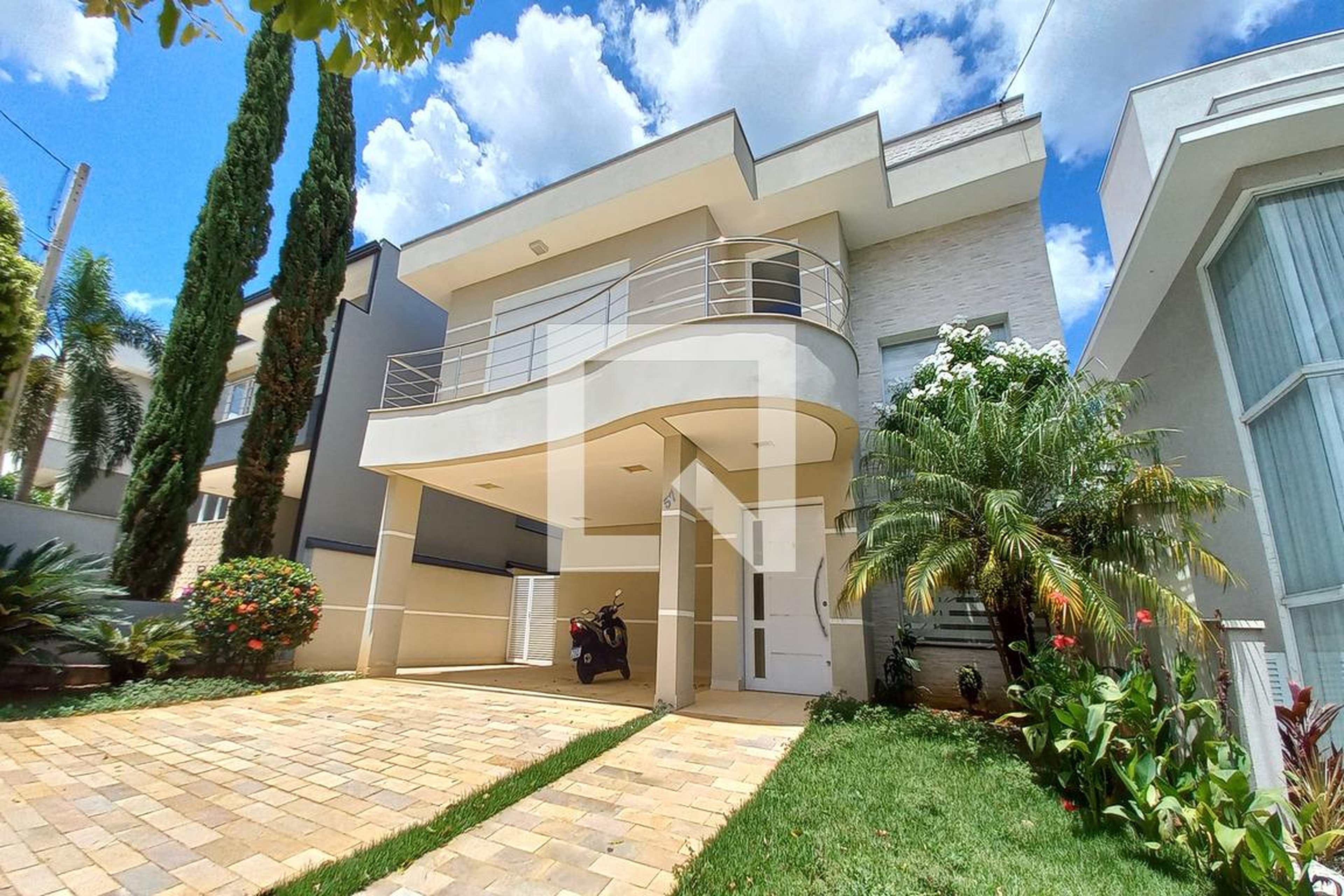 Fachada do Prédio Condomínio em Rua Jenoefa Scaranello Magnusson, 57