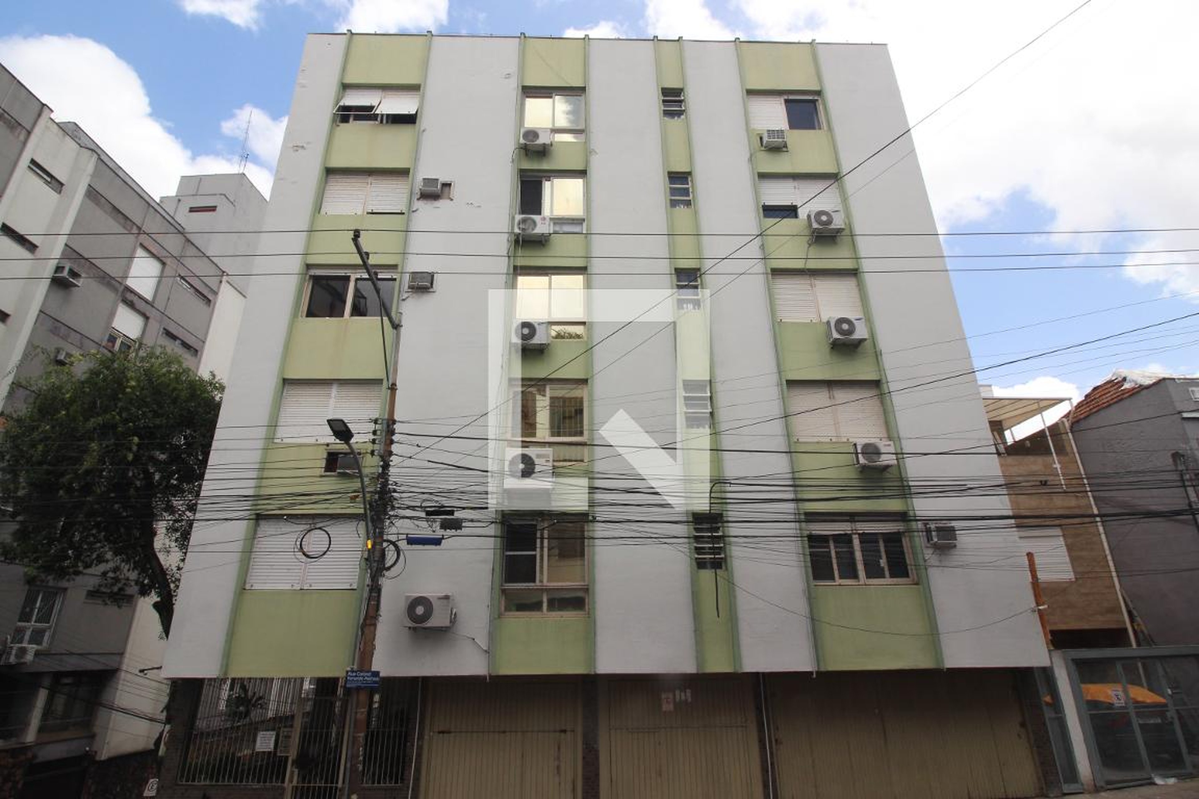 Fachada do Prédio Condomínio em Rua Coronel Fernando Machado, 245