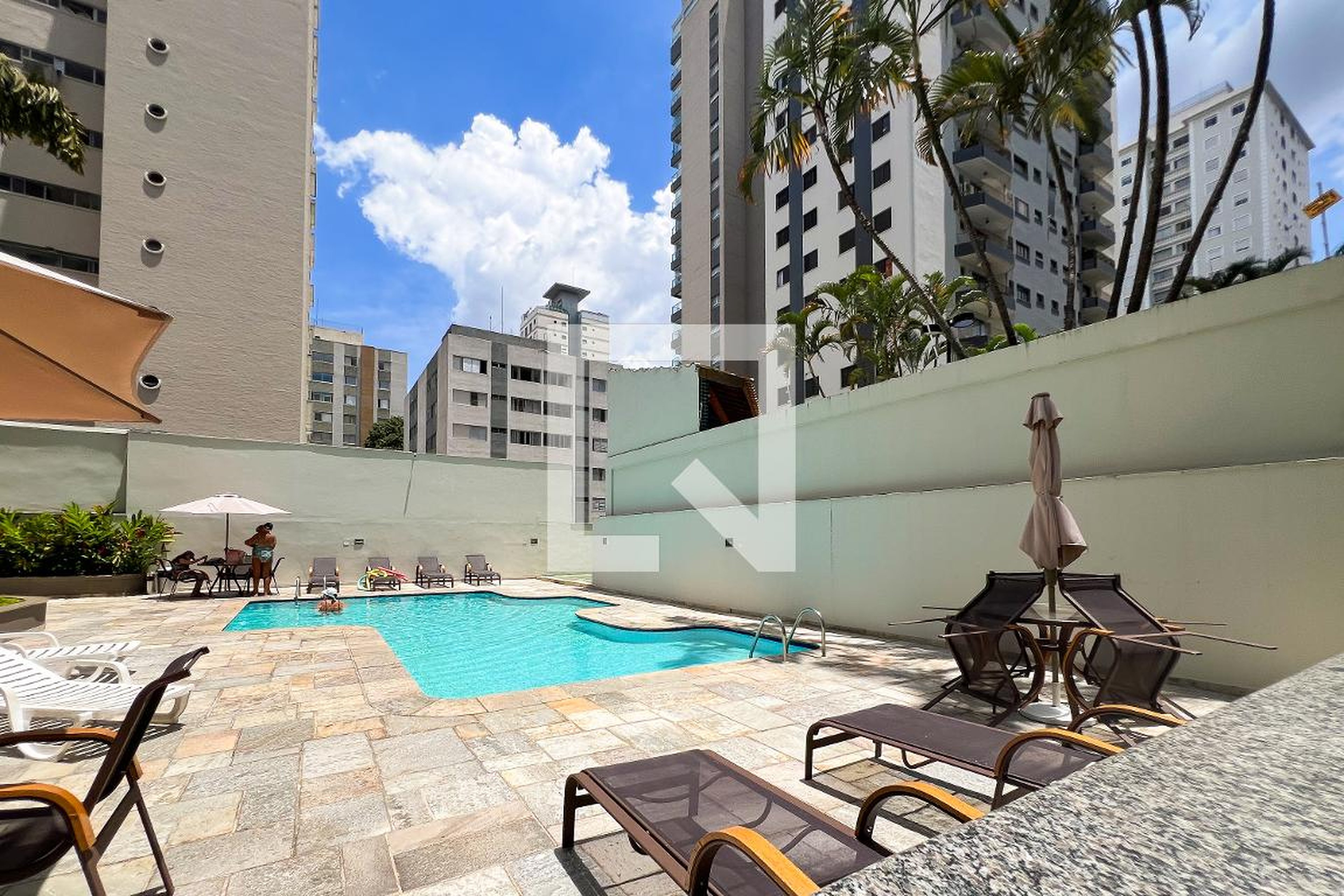 Piscina - Metropolitan Life