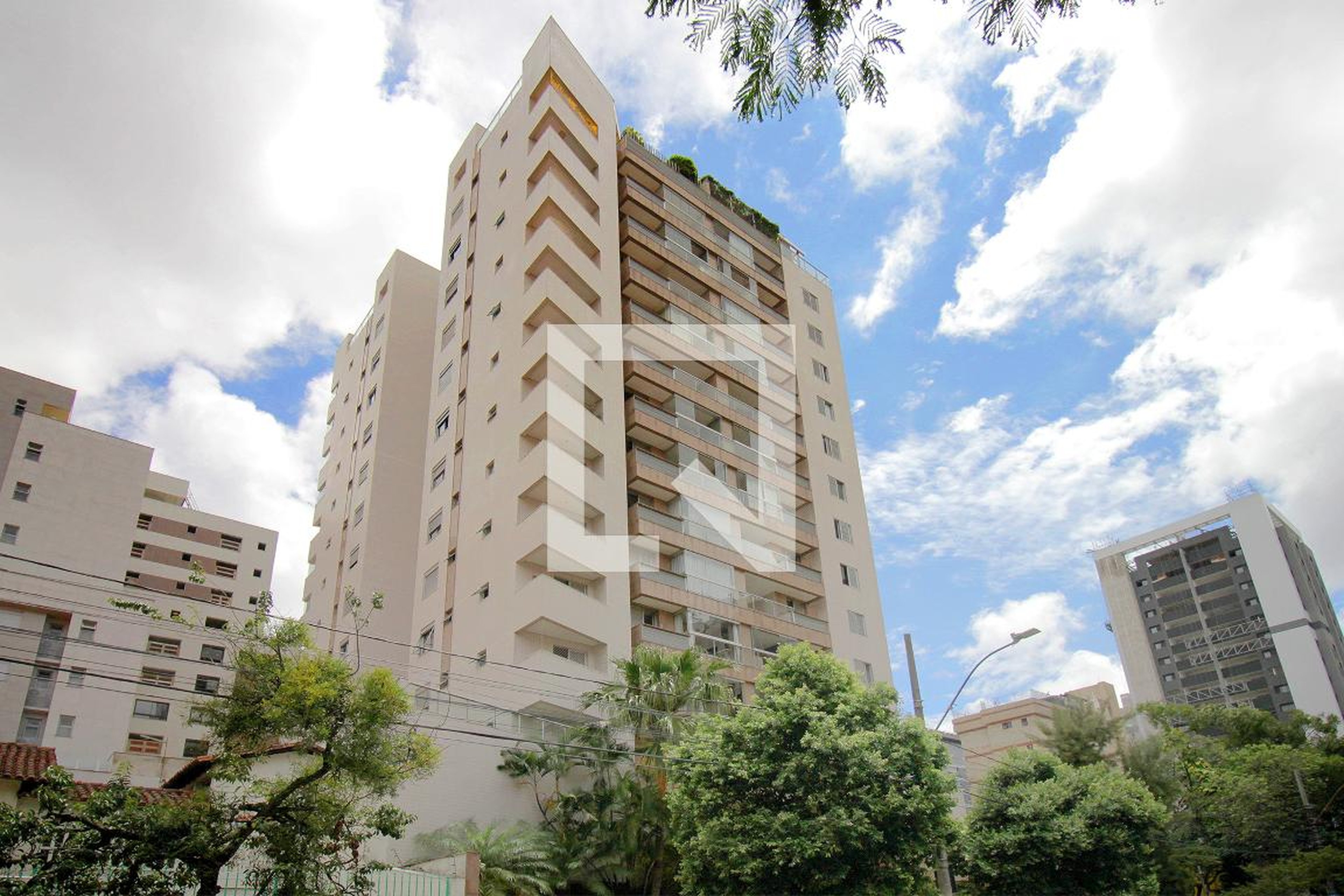 Fachada Edifício Via Montebello