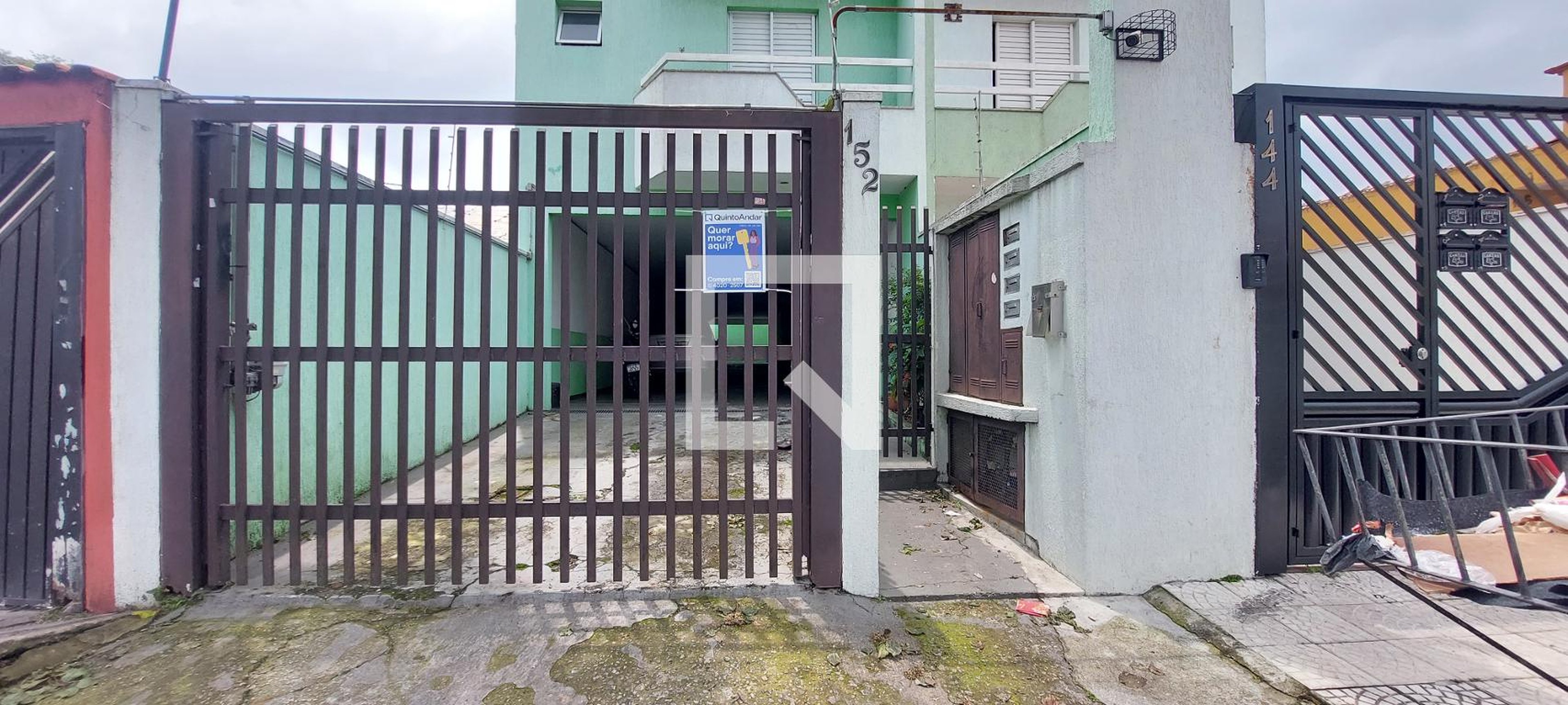 Fachada Condomínio em Rua Frei Henrique de Coimbra, 152