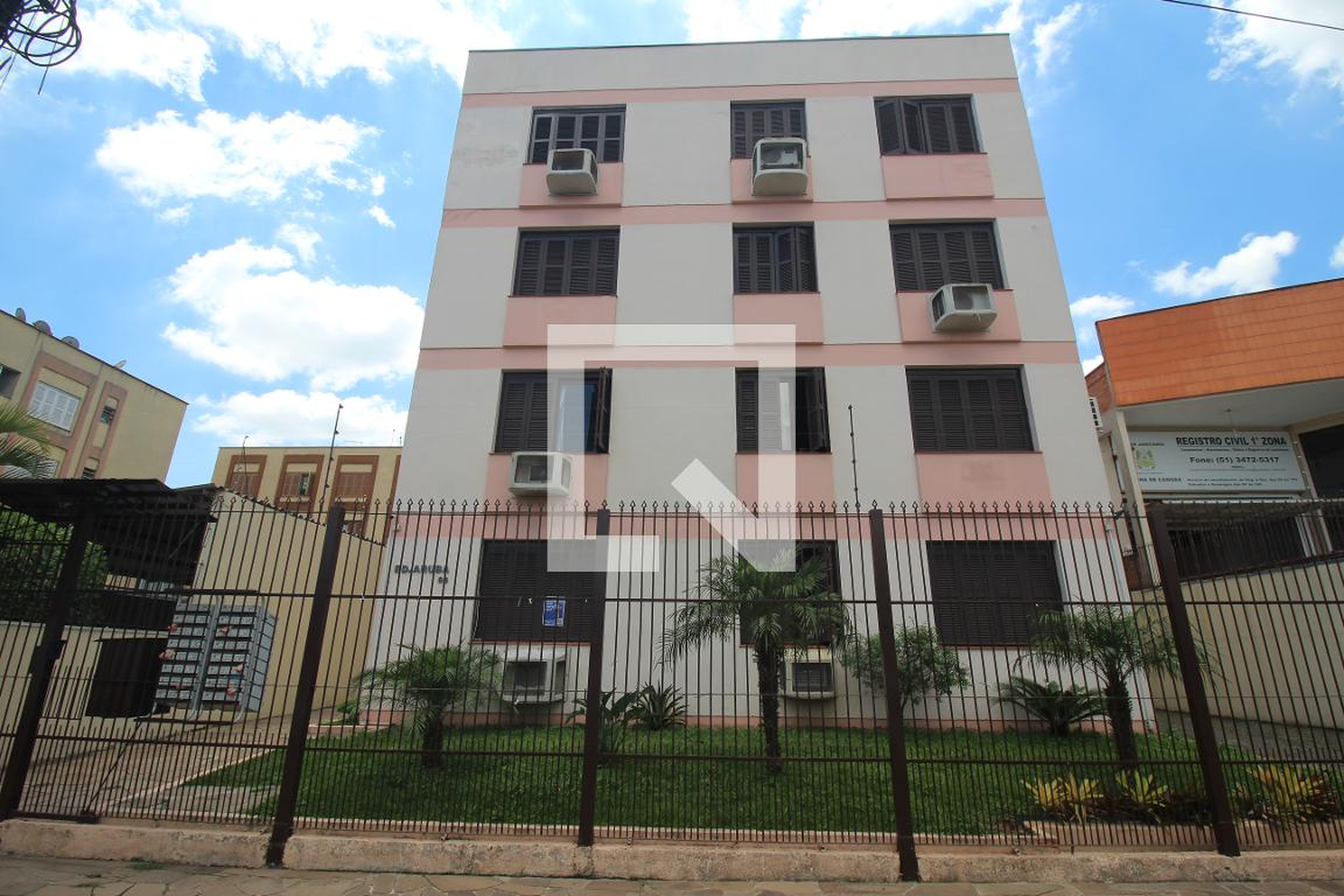 Fachada do Prédio Condomínio em Rua Padre Anchieta, 66