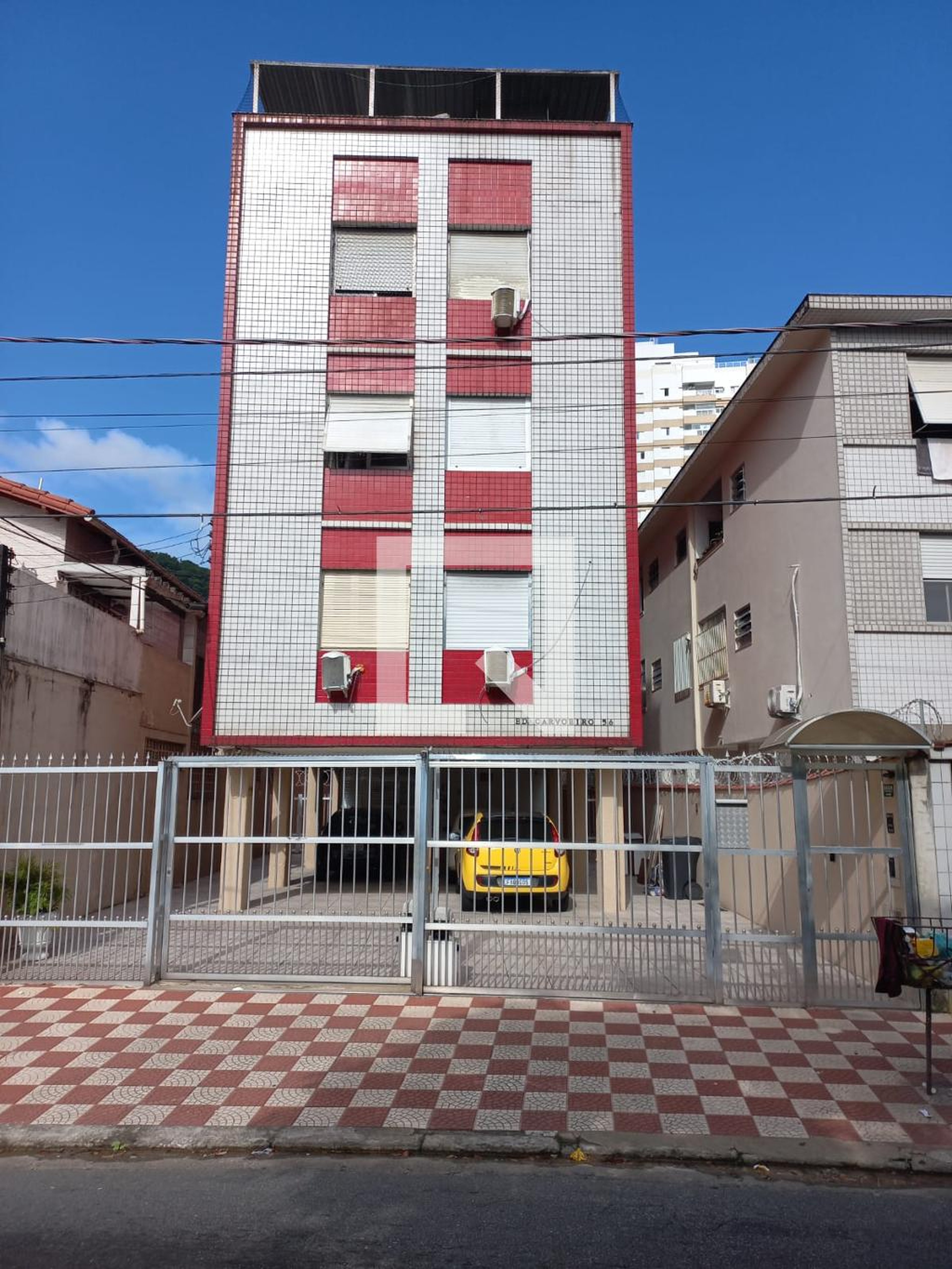 Fachada Condomínio Carvoeiro