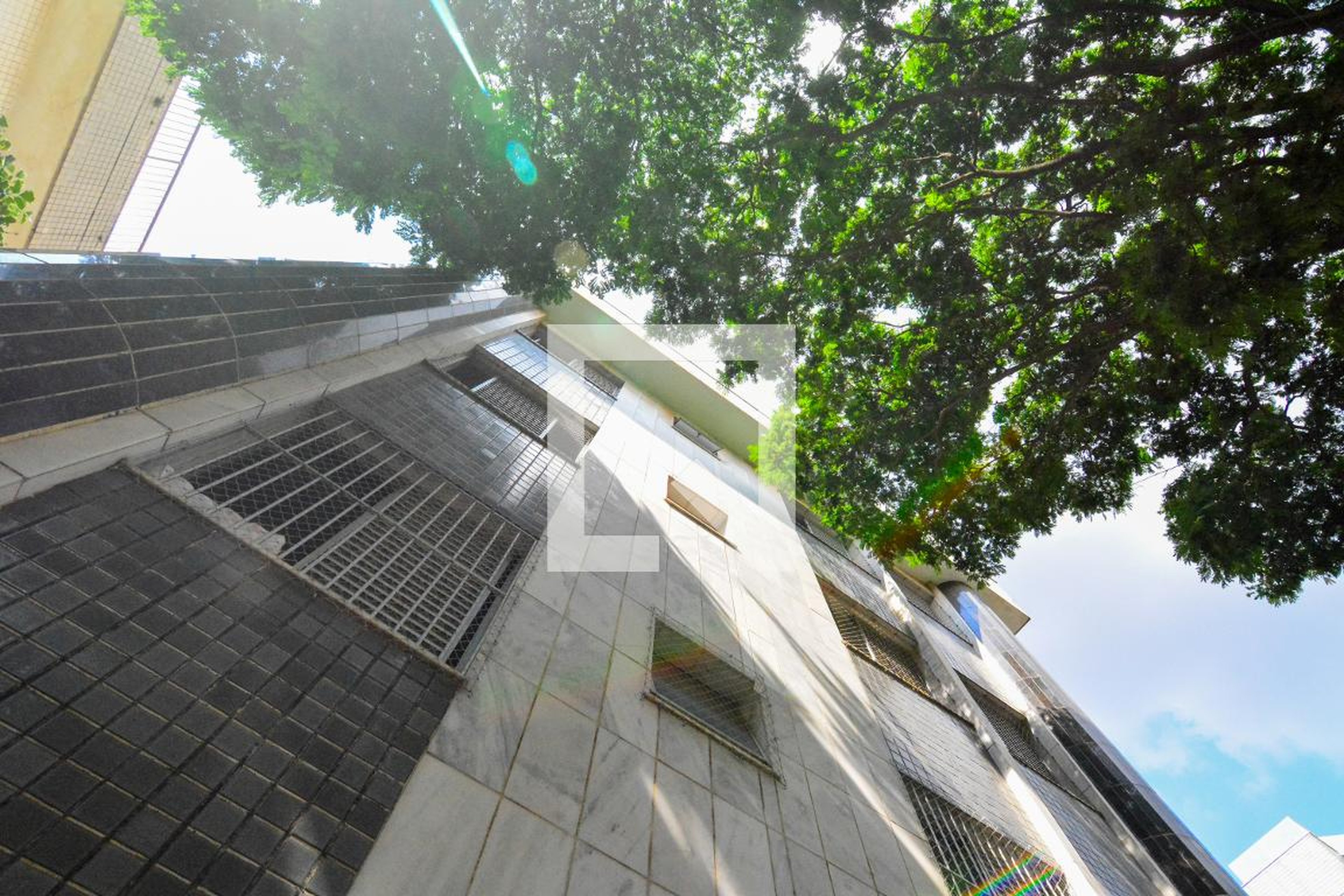 Fachada Condomínio em Rua Francisco Fernandes dos Santos, 101