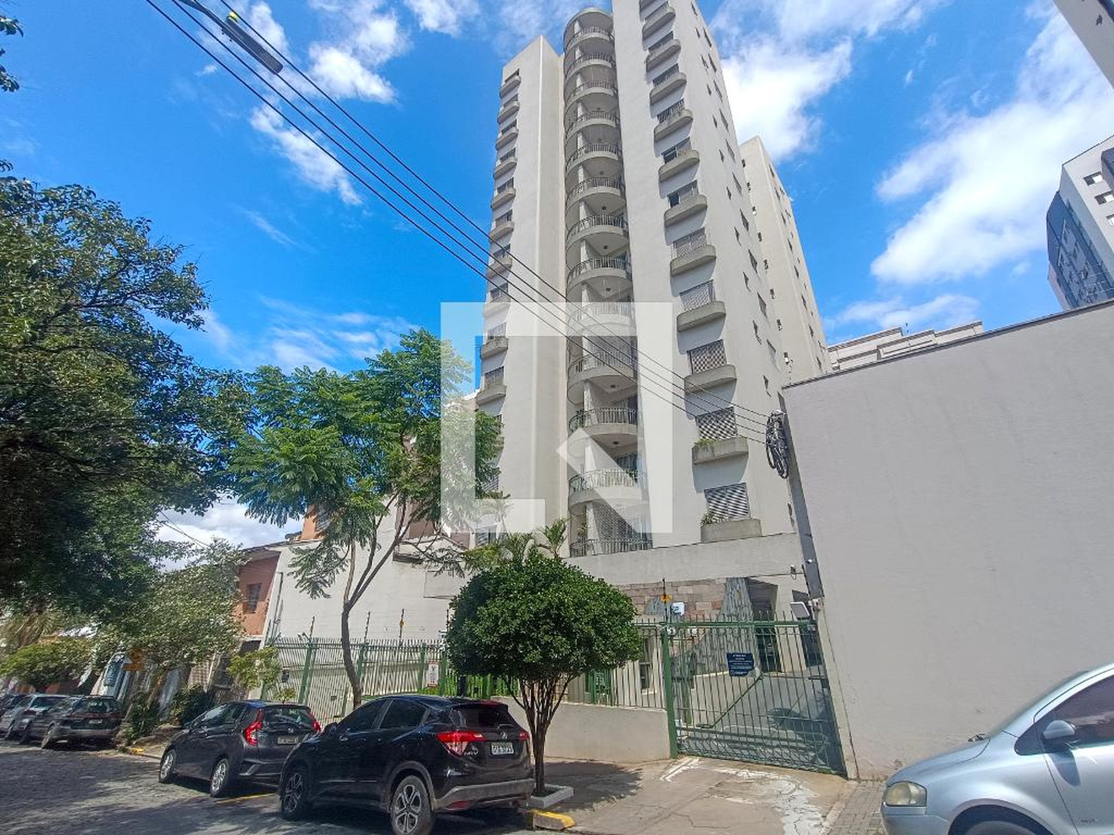 Fachada Condomínio em Rua Barão do Bananal, 1