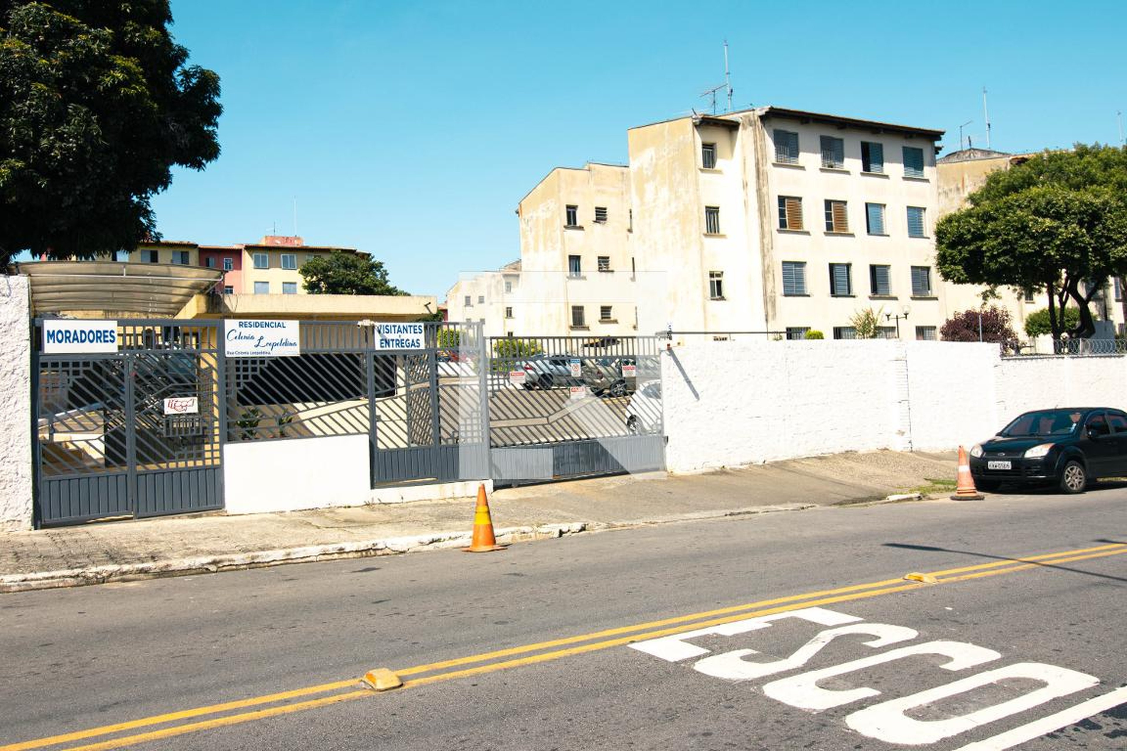 Fachada do Prédio Condomínio em Rua Colônia Leopoldina, 488