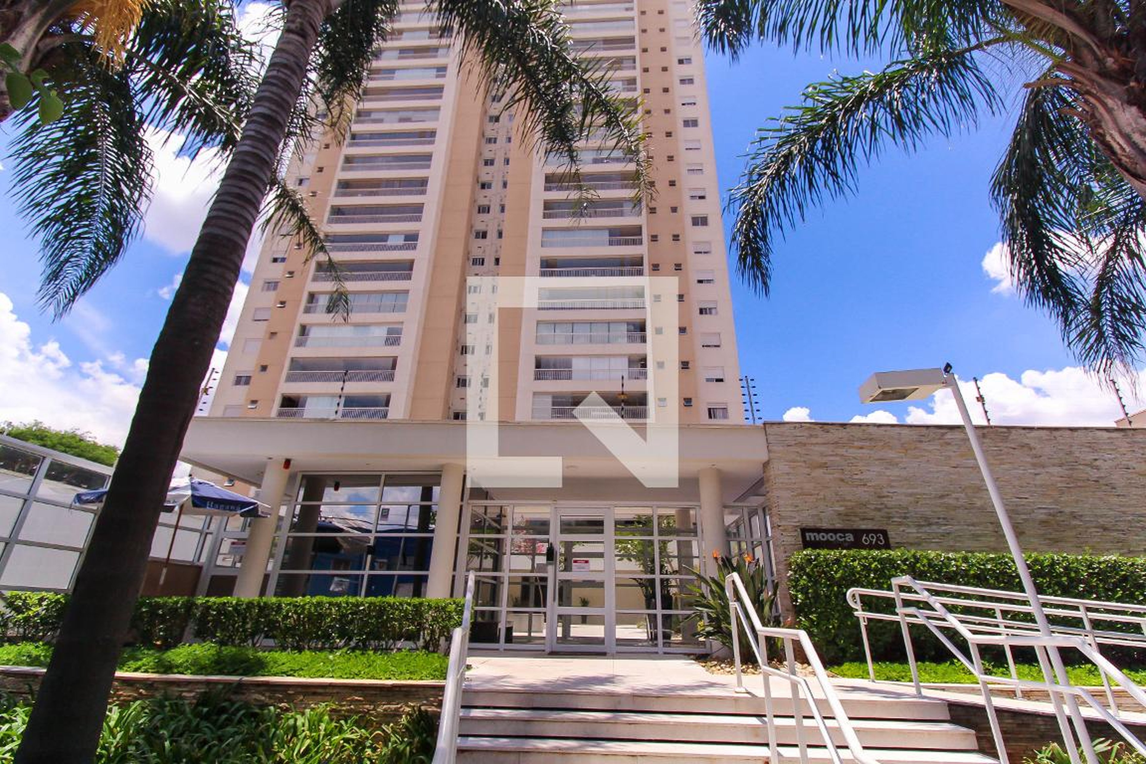 Fachada Condomínio em Rua Doutor João Batista de Lacerda, 396