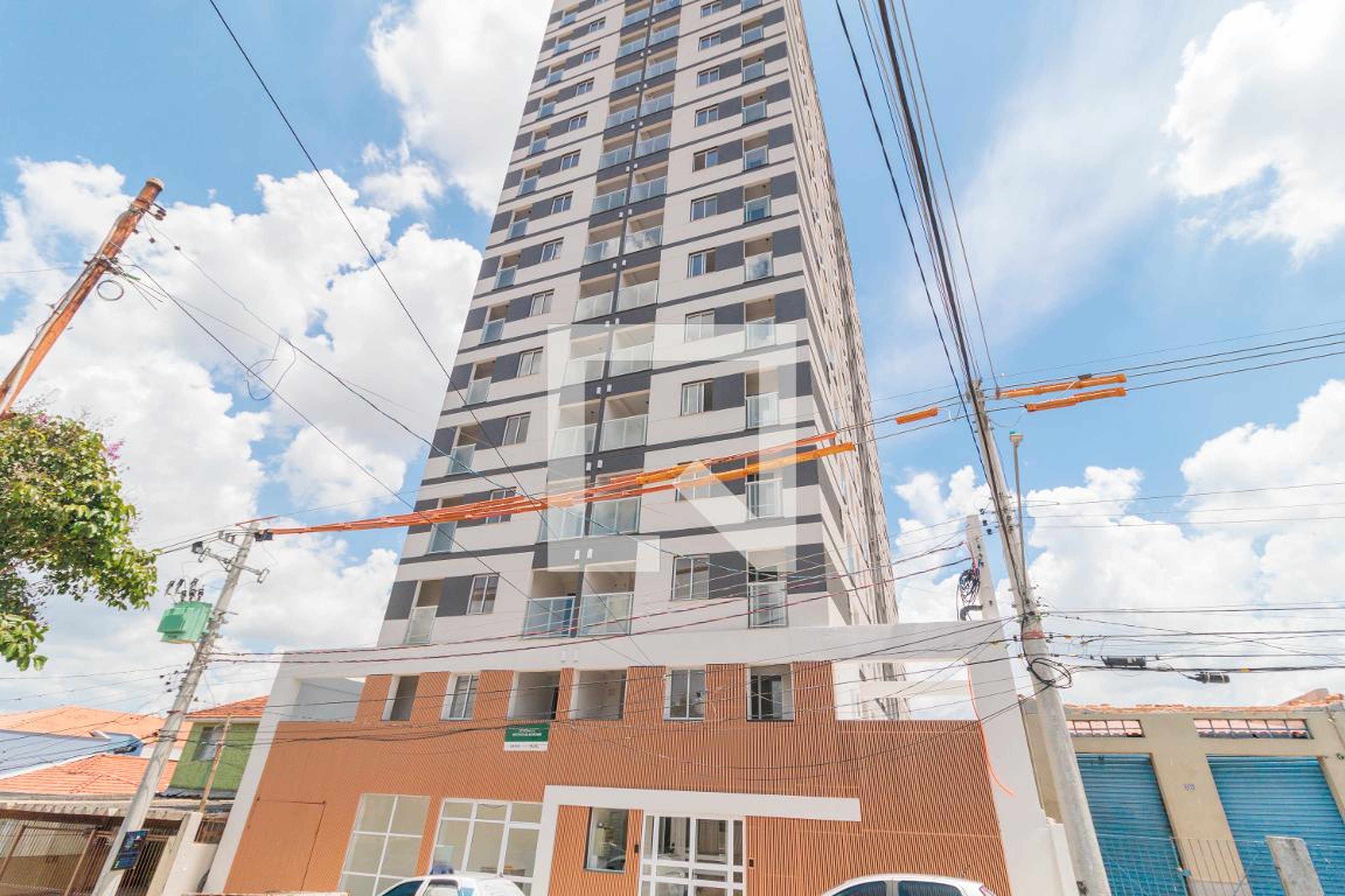 Fachada Condomínio em Rua Dias Vieira, 138