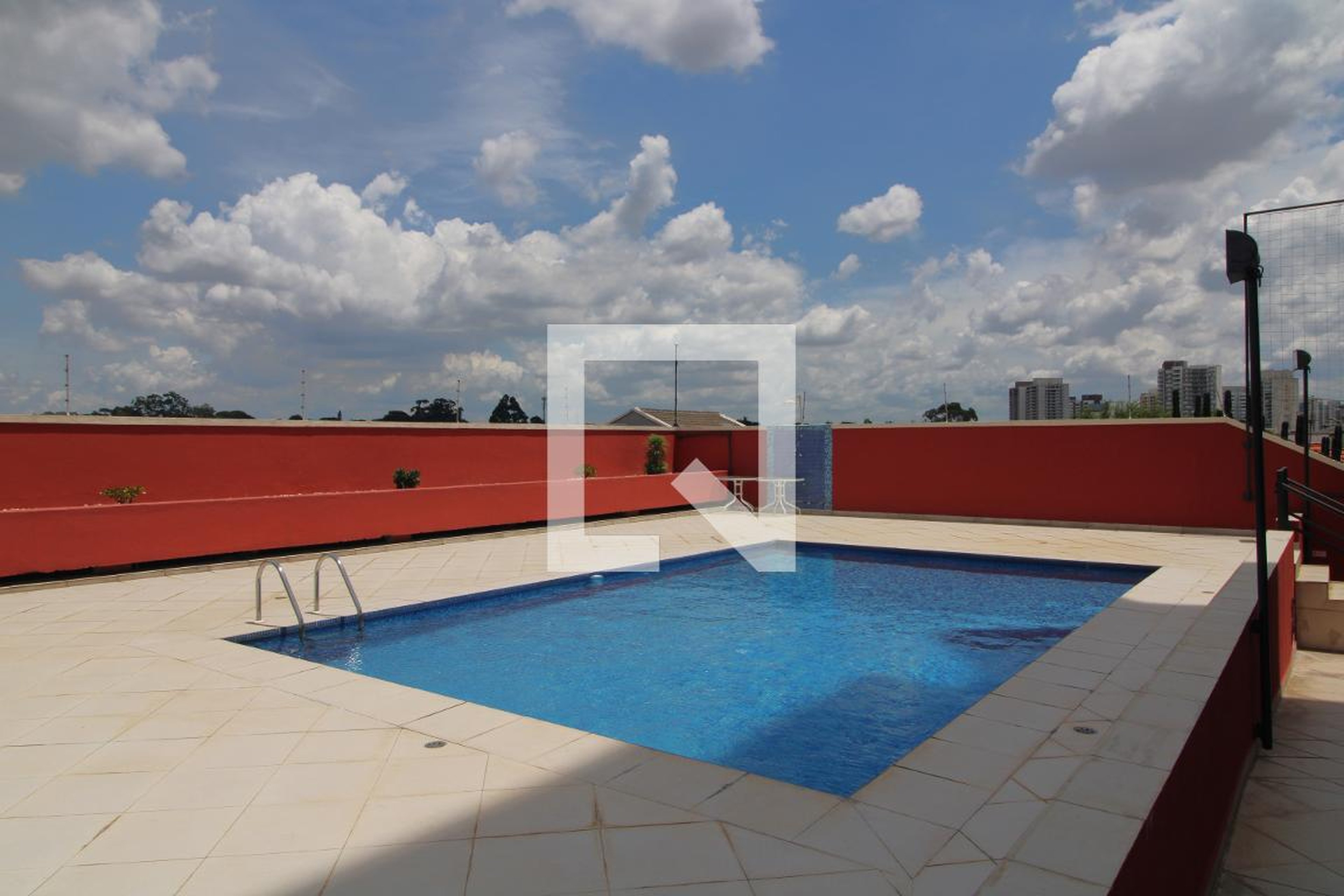 Piscina - edifícioSan Marino