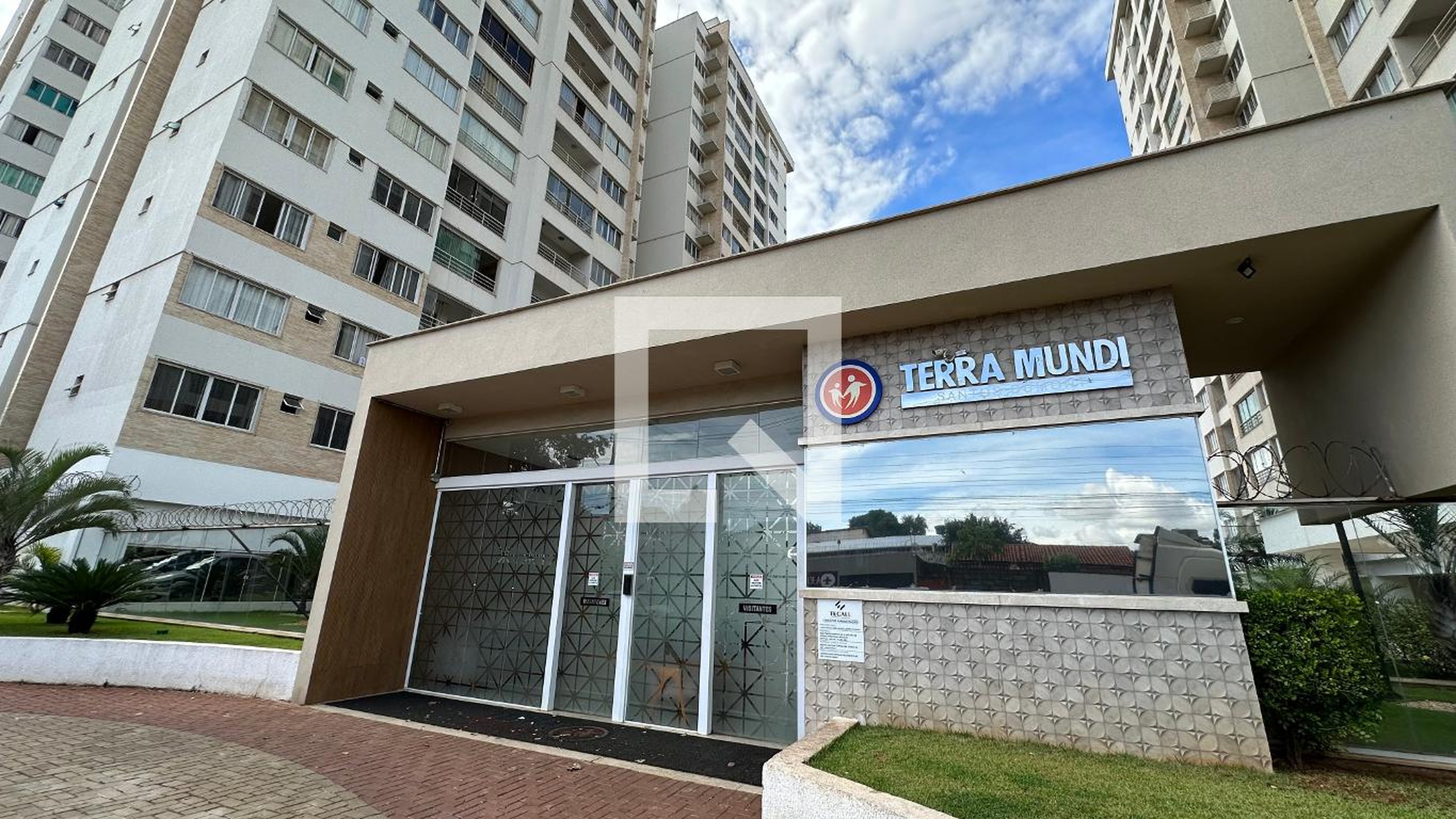 Fachada Condomínio em Rua Penido Burnier, 1