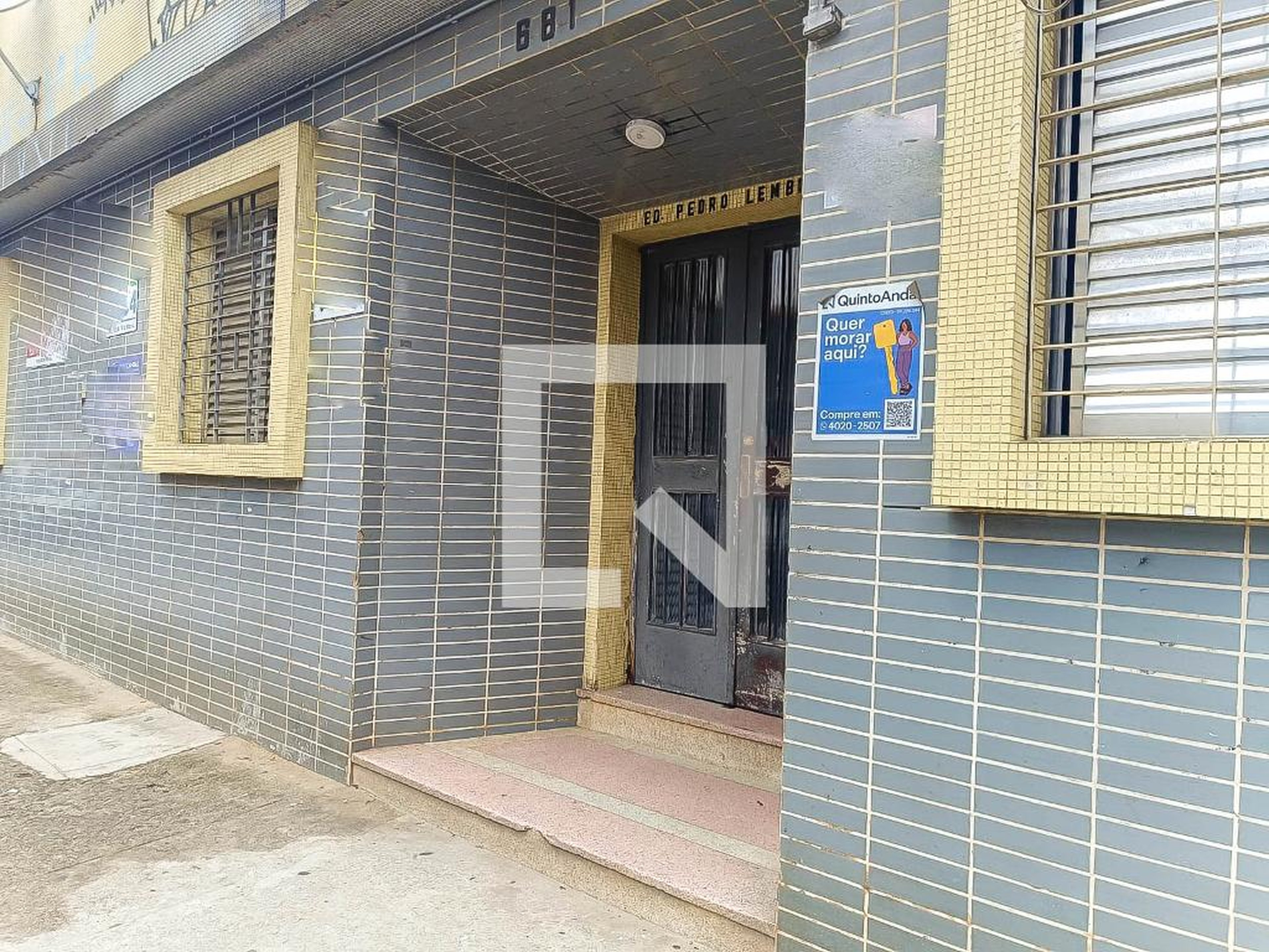 Fachada Condomínio em Rua Catumbi, 281