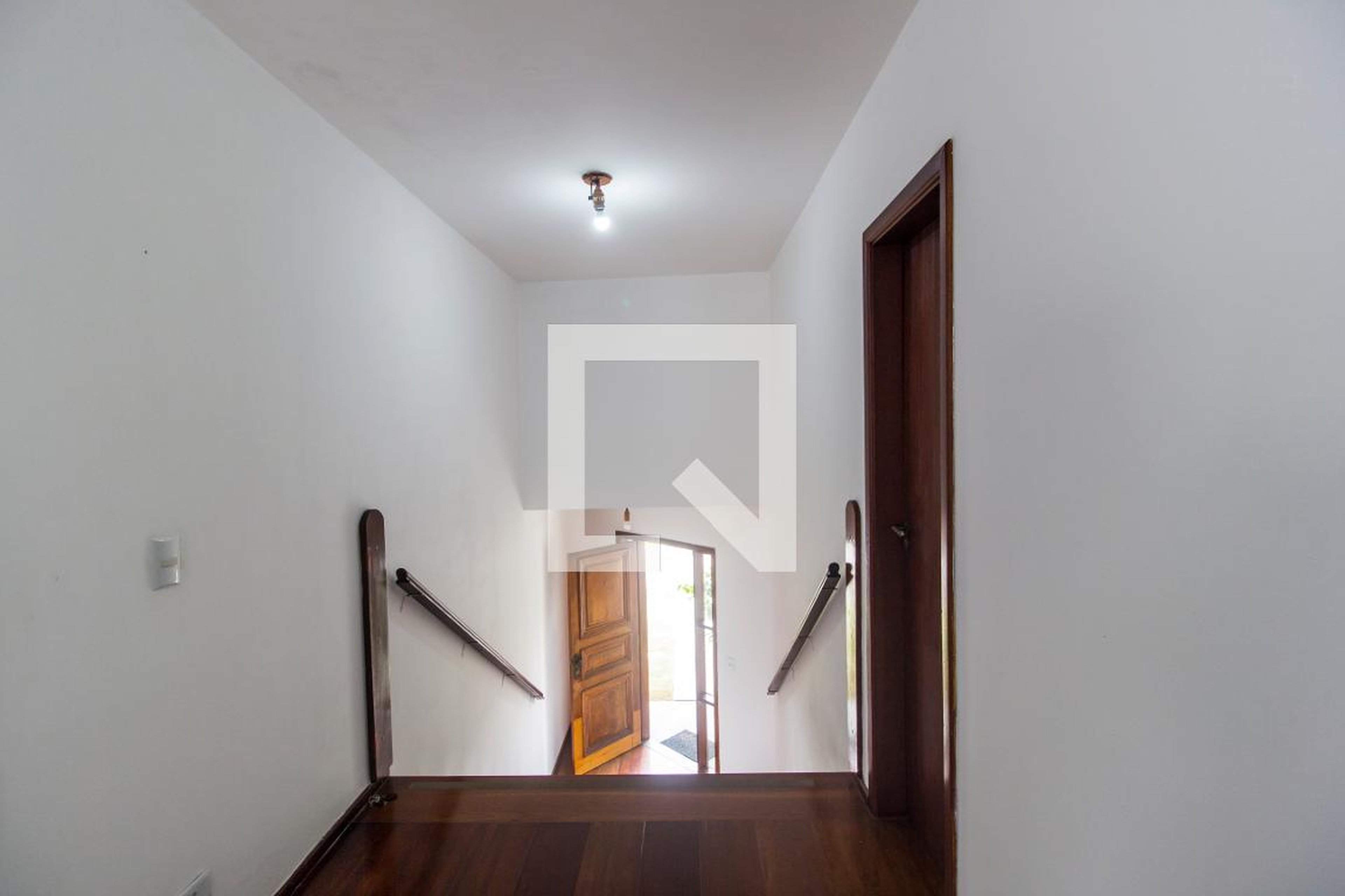 Entrada Condomínio em Alameda Esmeralda, 211