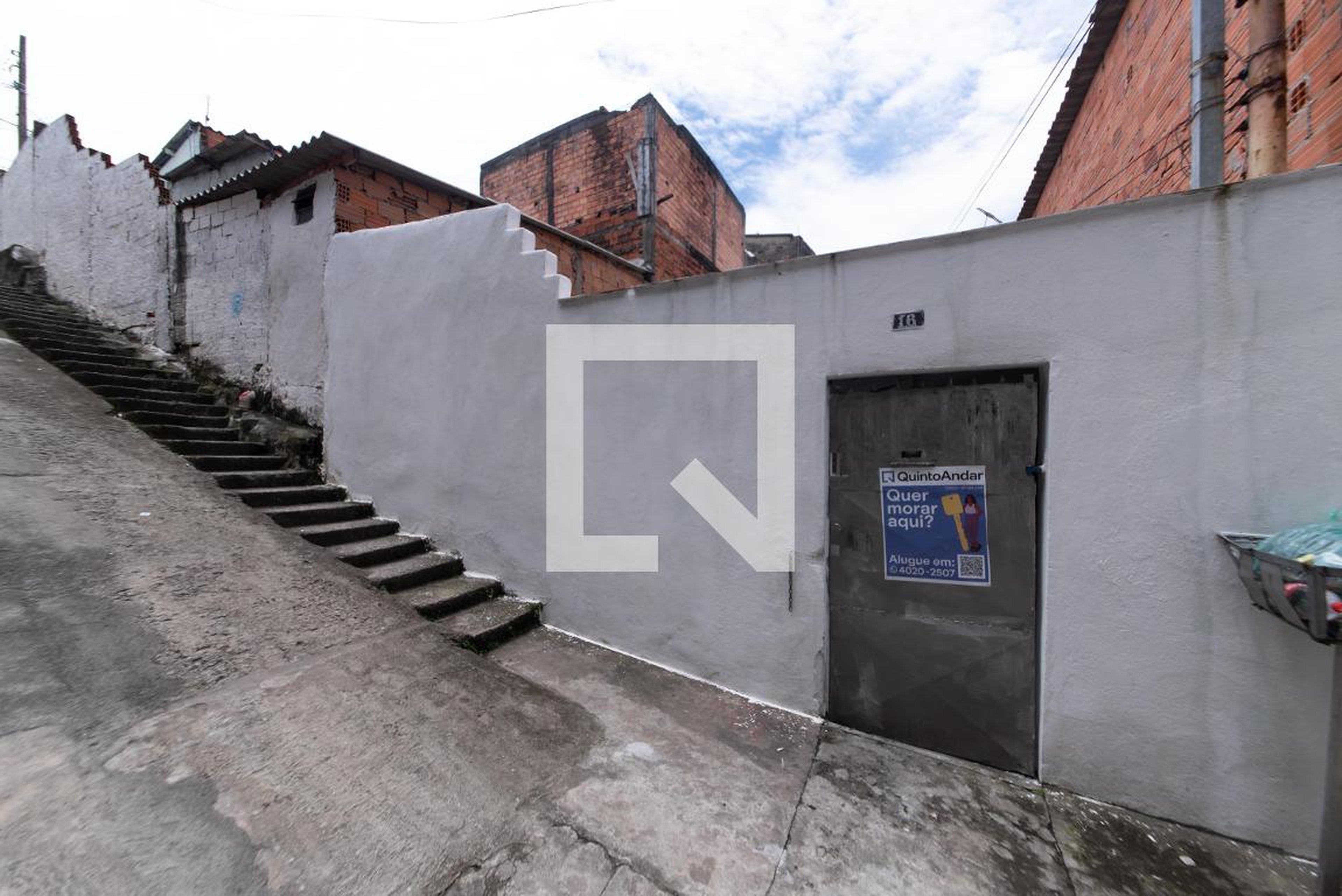 Fachada Condomínio em Rua das Jóias, 712