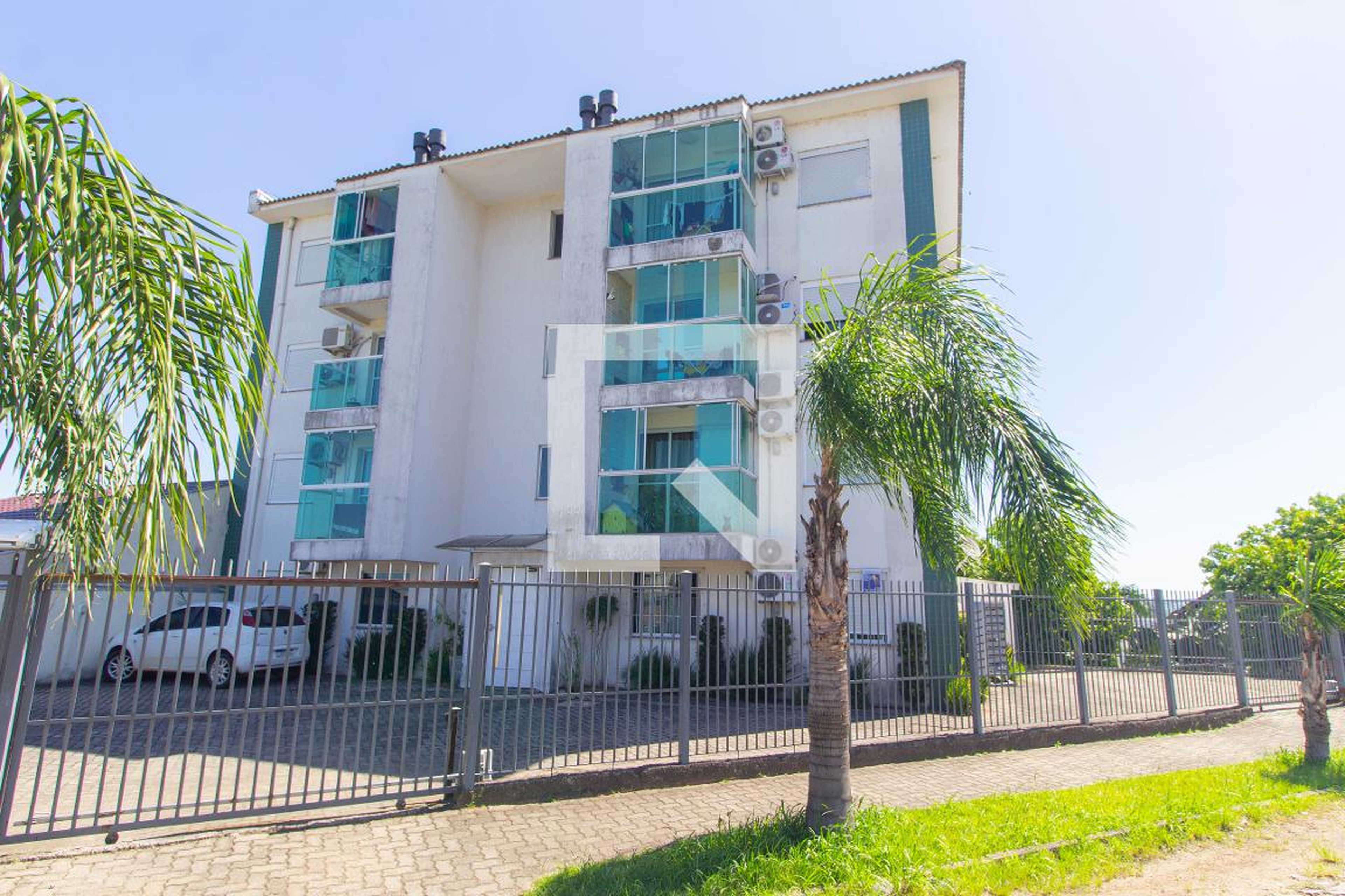 Fachada Condomínio em Rua Guilherme Fick, 194