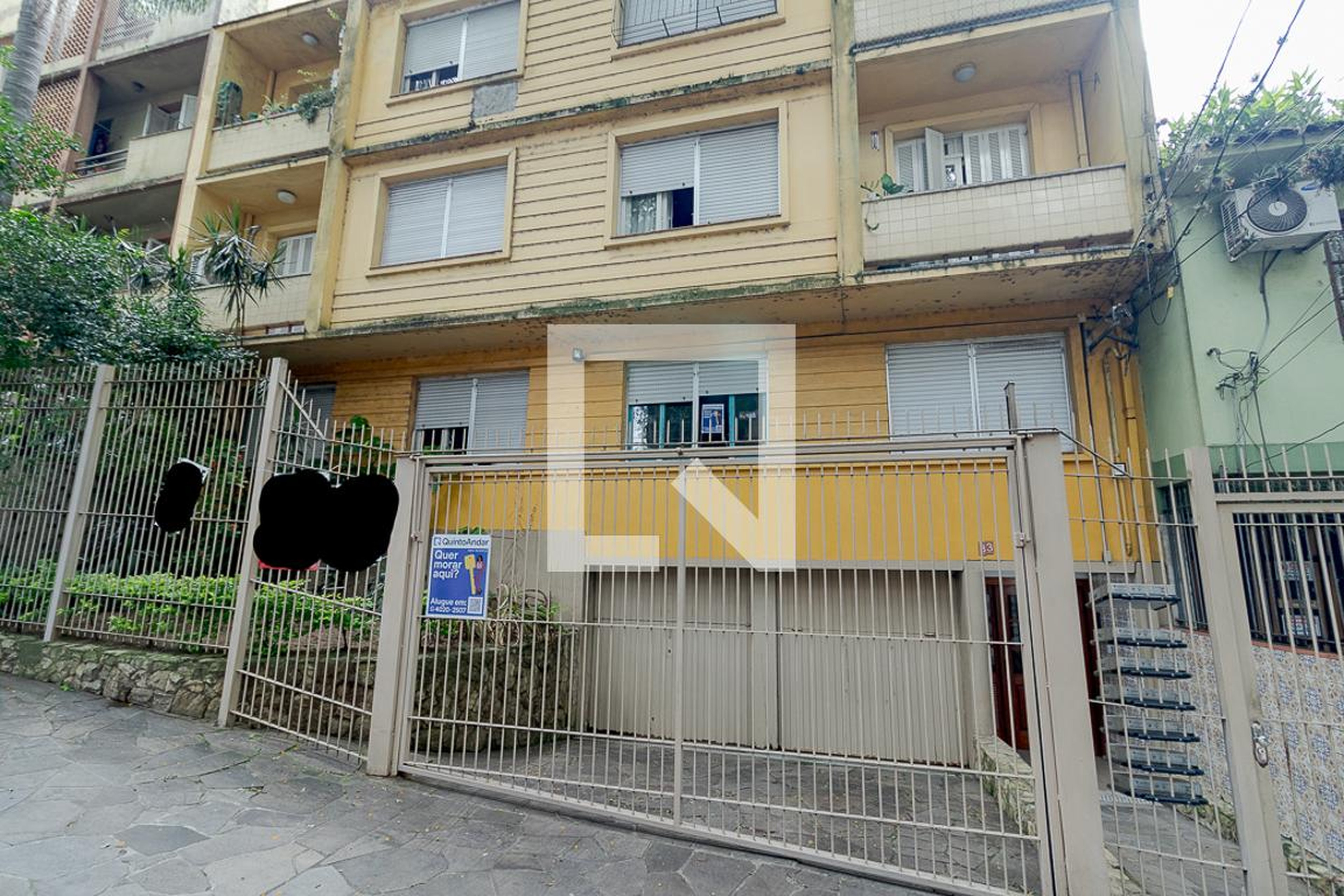 Fachada Condomínio em Rua Pedro Américo, 33