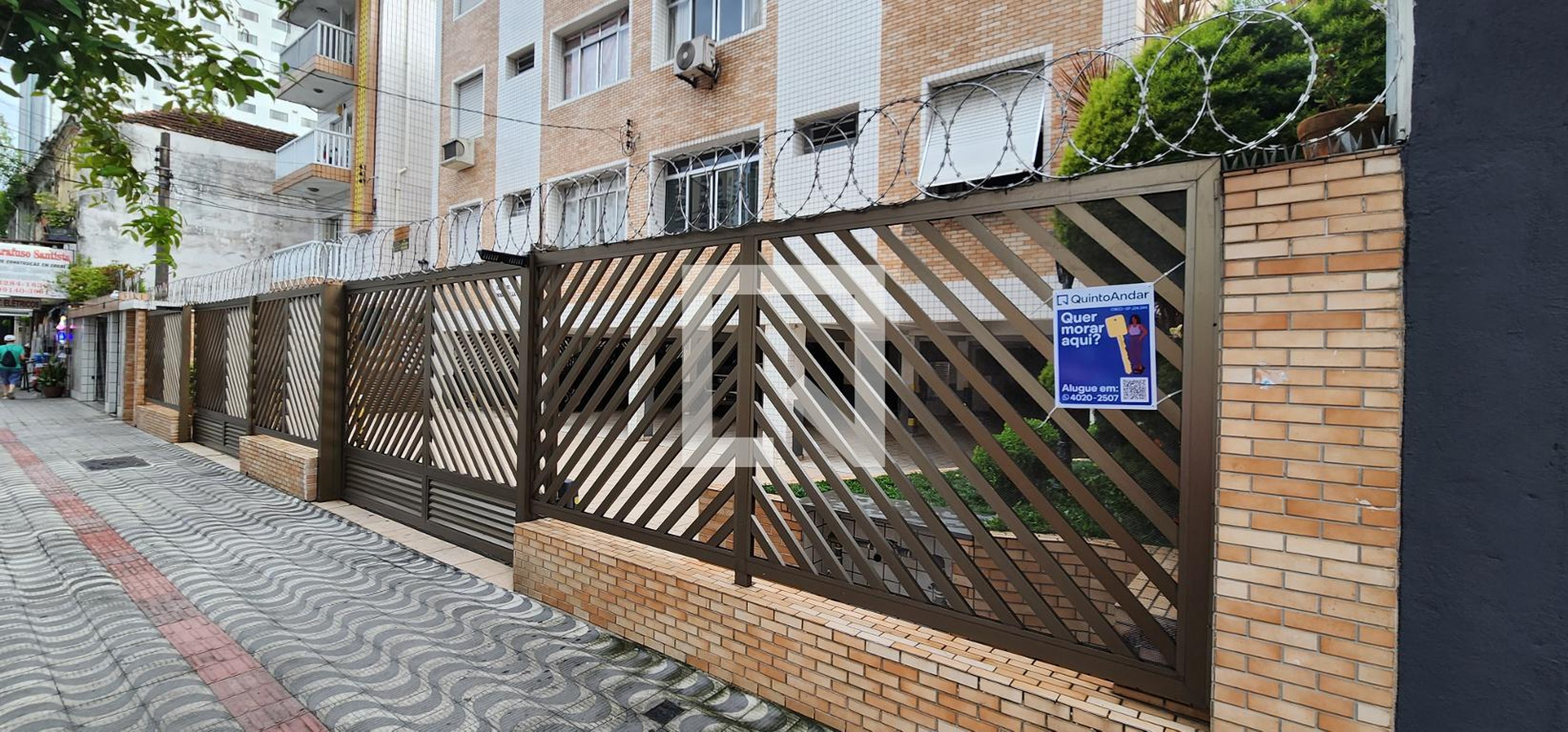 Fachada do Prédio Condomínio Rosa Dela Santa