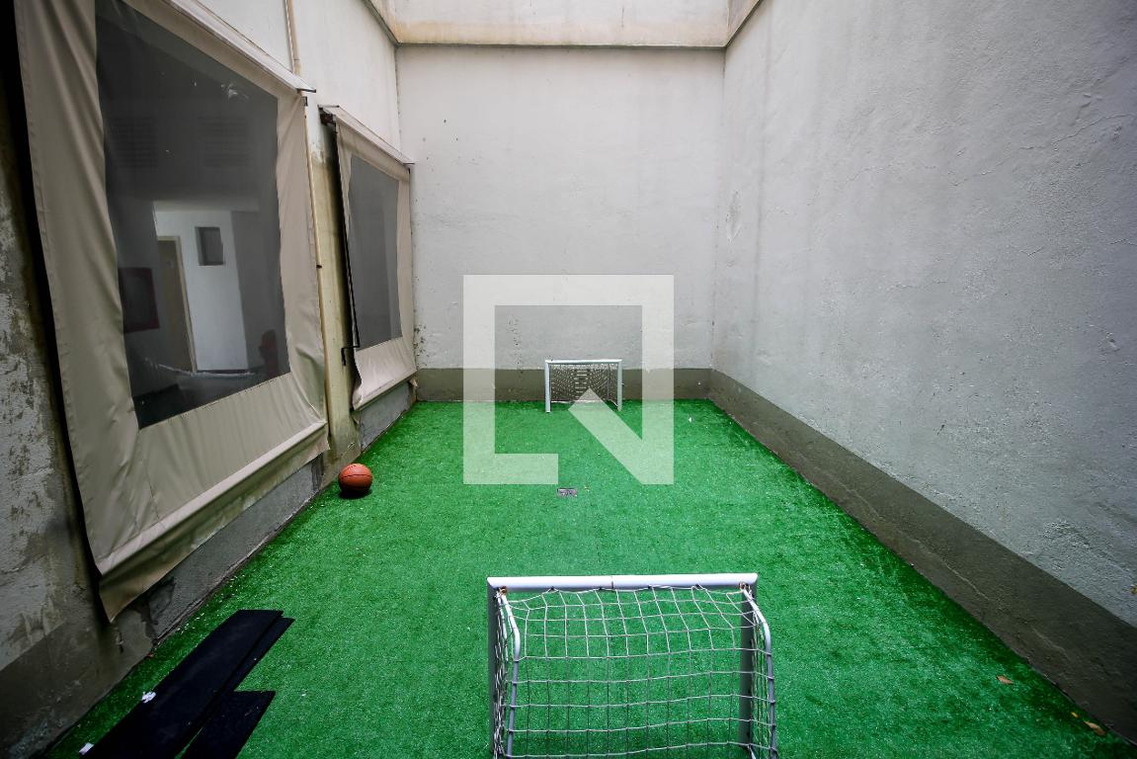 Quadra - First Class I