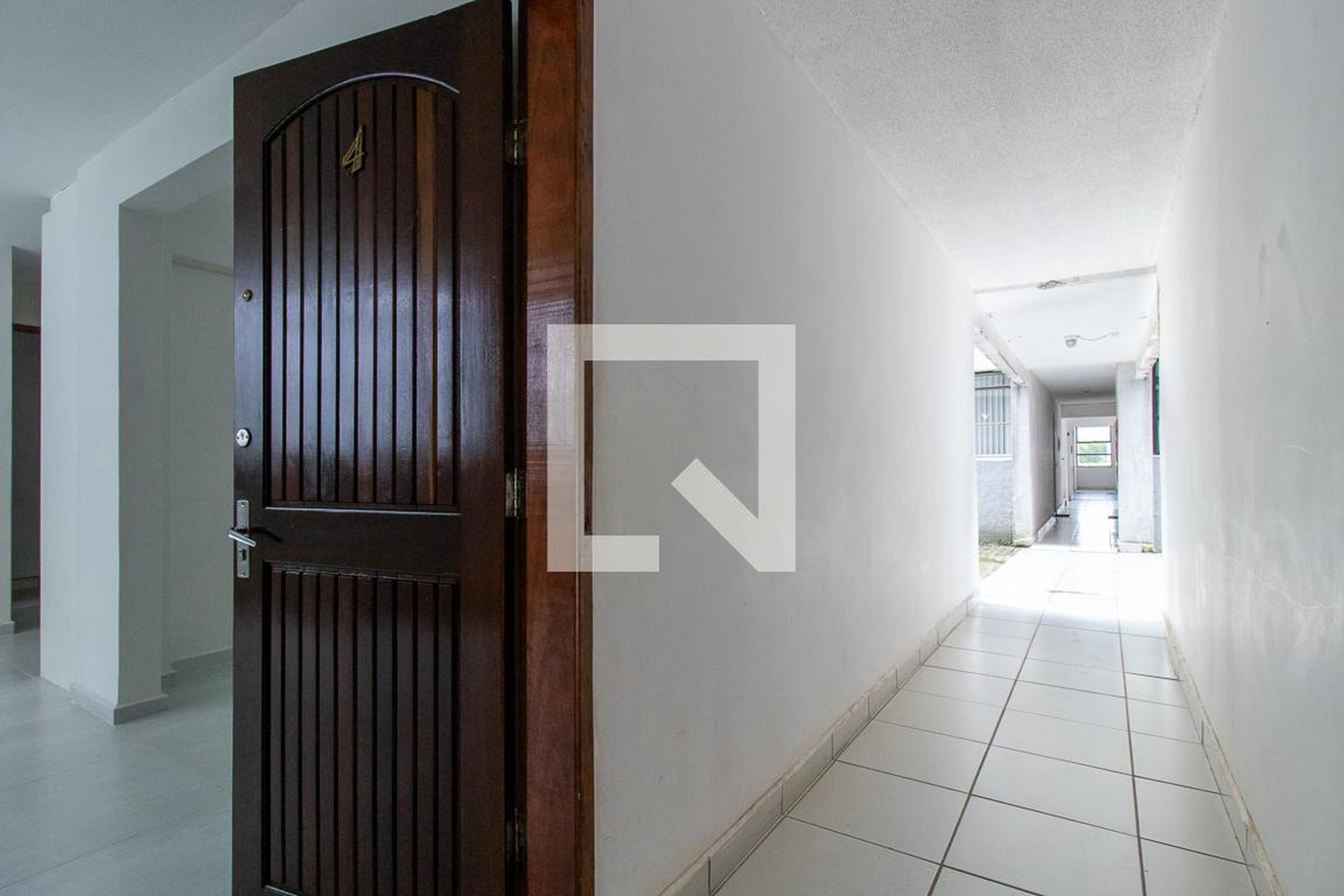 Hall de entrada Condomínio Arco Íris