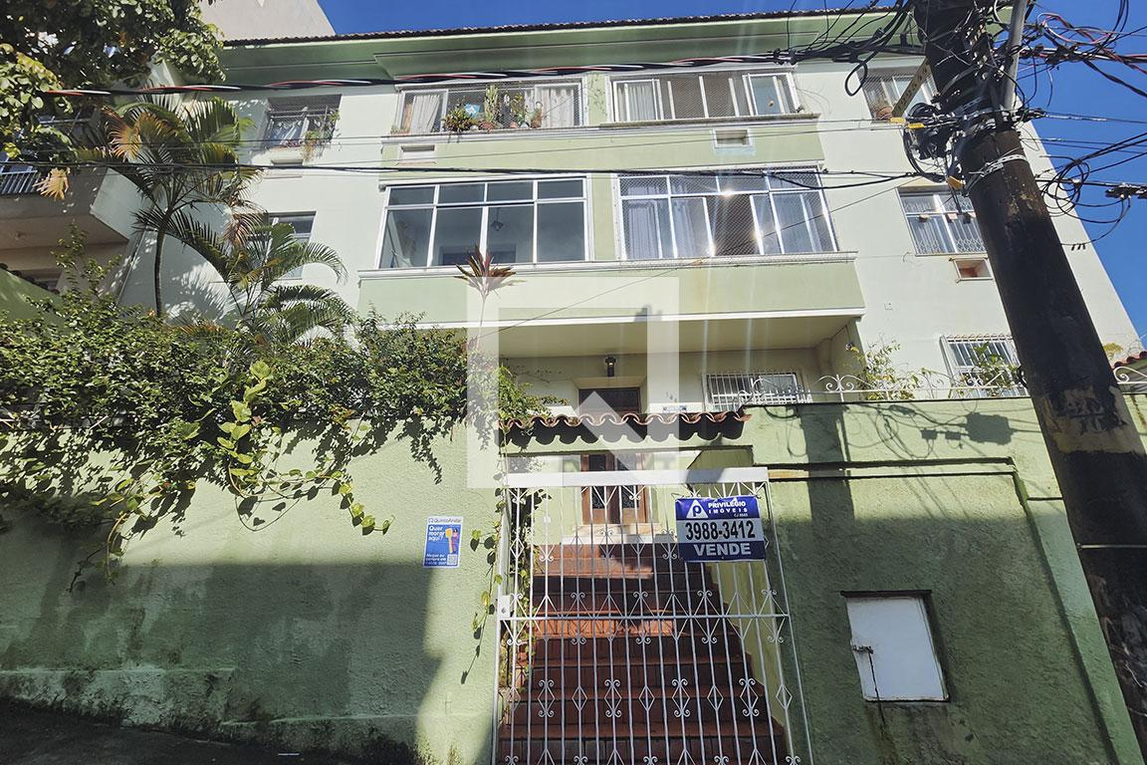 Fachada Condomínio em Rua Eduardo Santos, 146