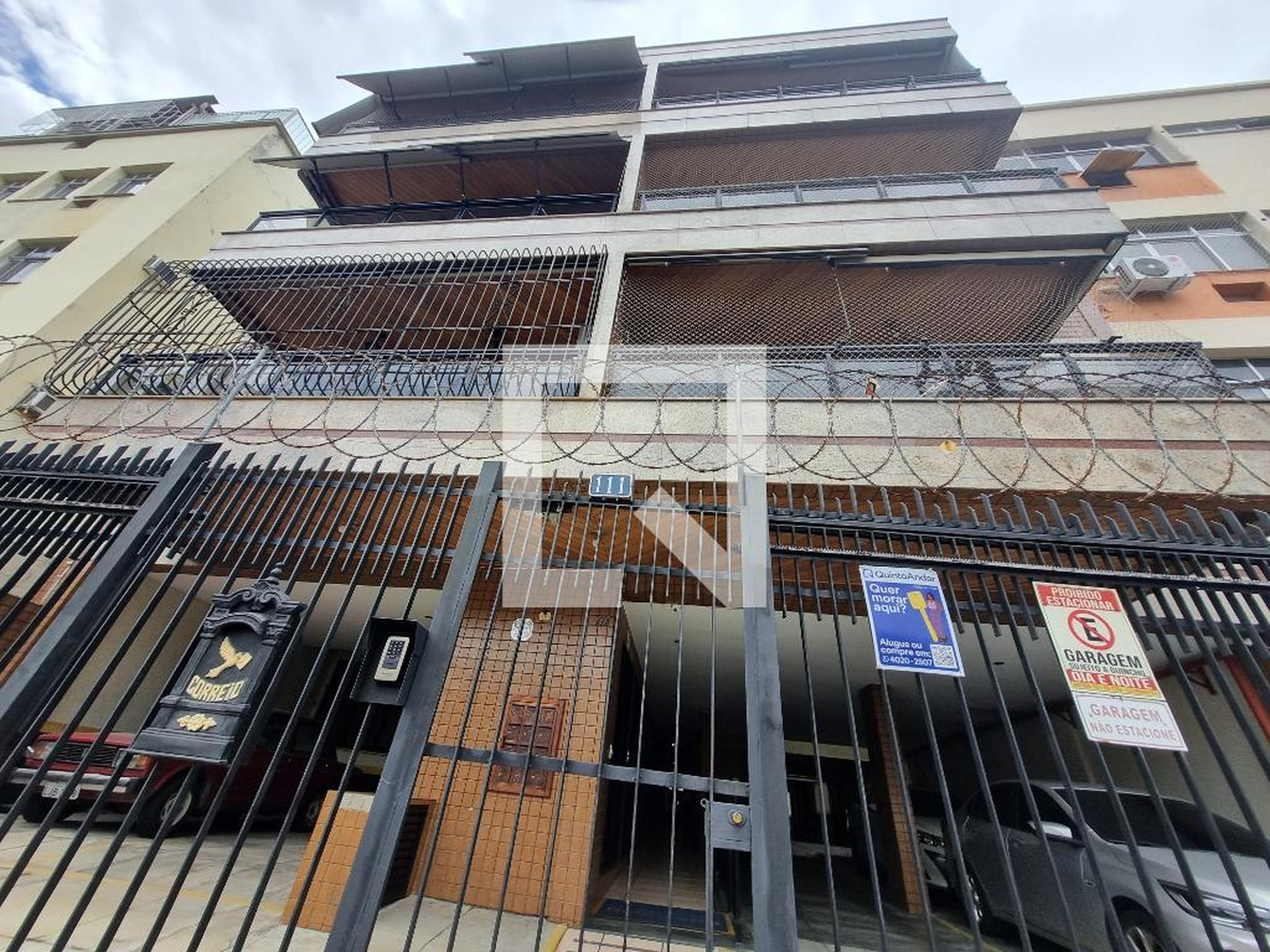 Fachada do Prédio Condomínio em Rua Engenheiro Julião Castelo, 111