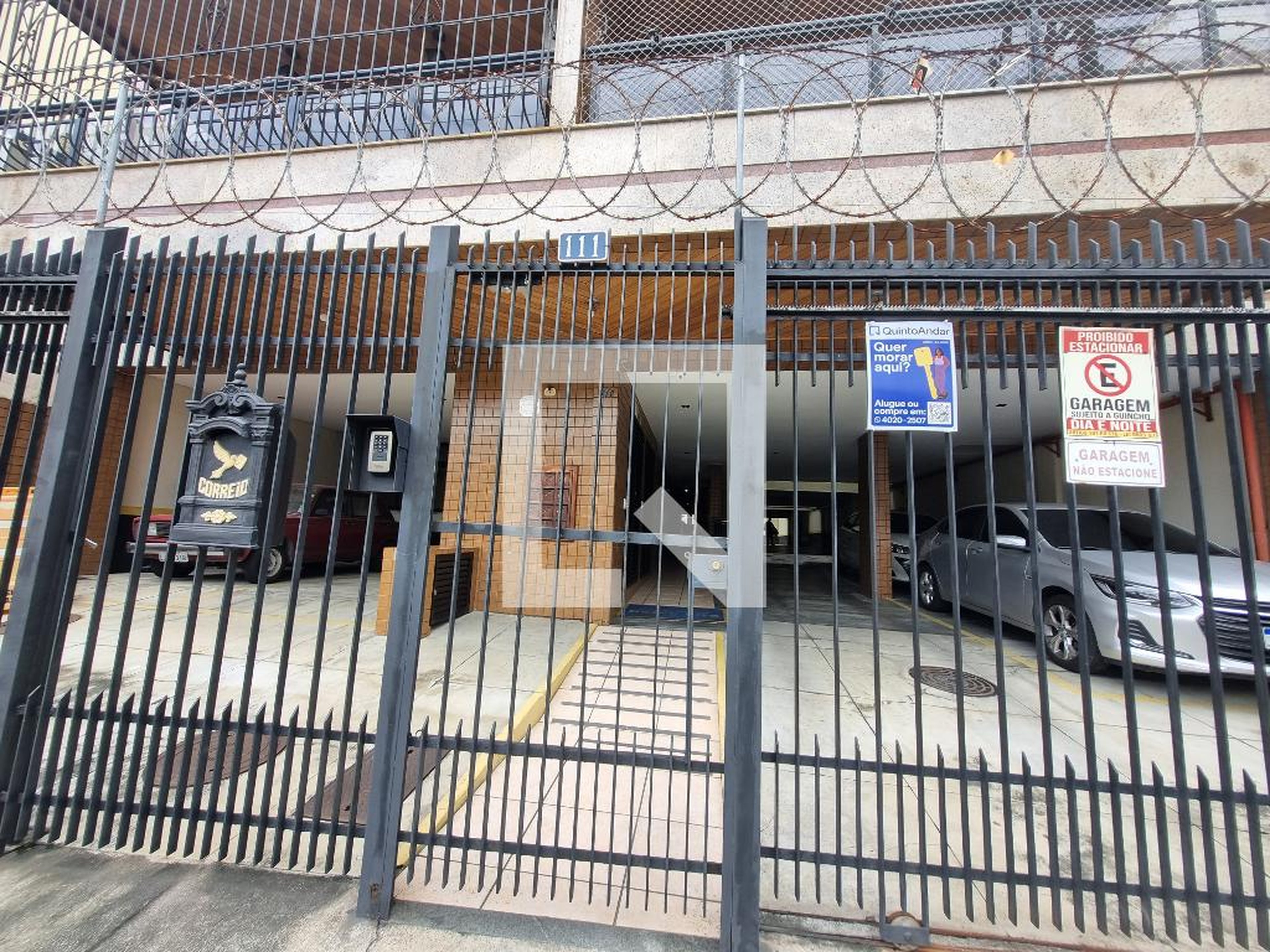 Fachada Condomínio em Rua Engenheiro Julião Castelo, 111