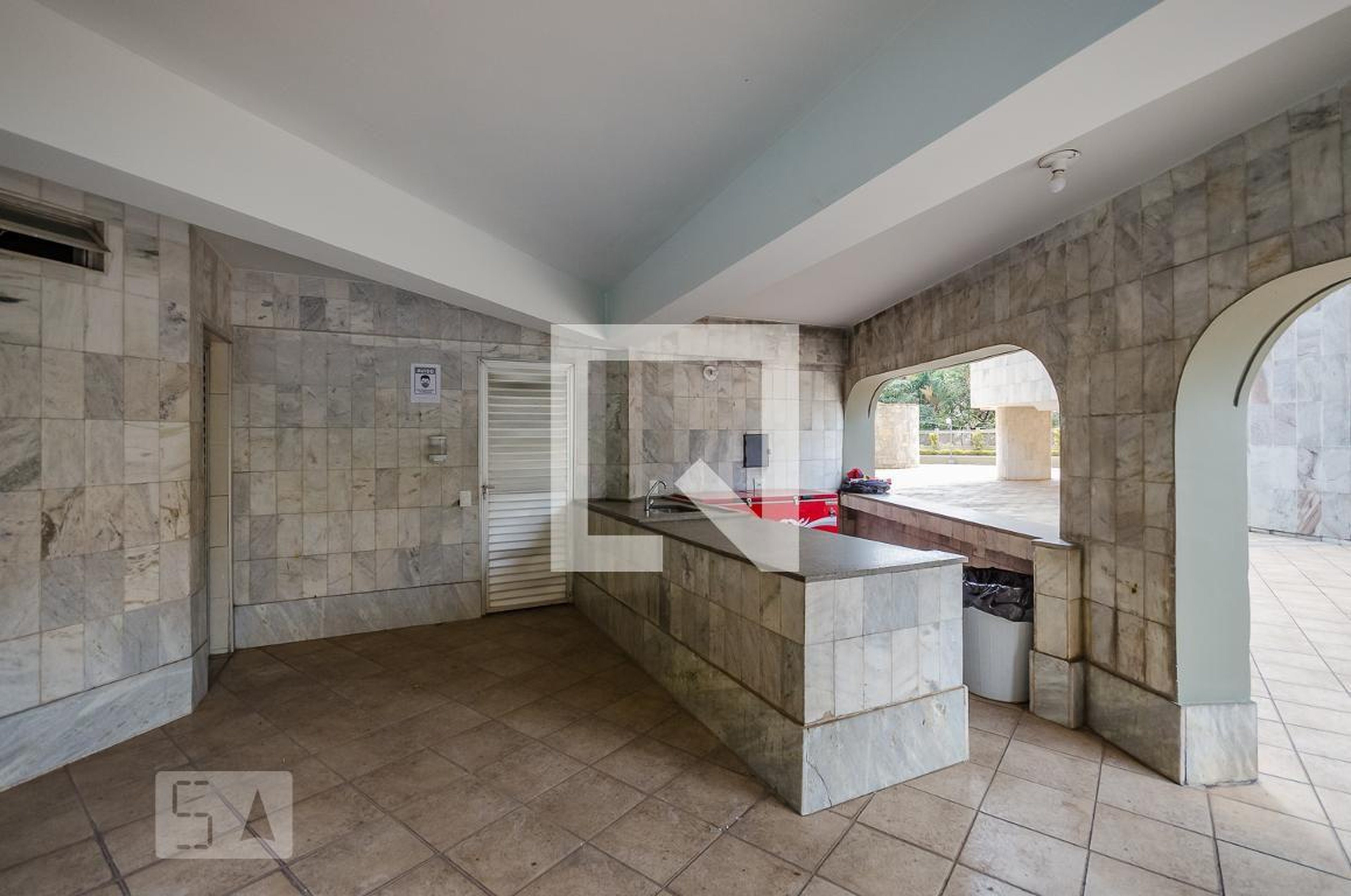 Churrasqueira - Edifício Montmartre e Montparnasse