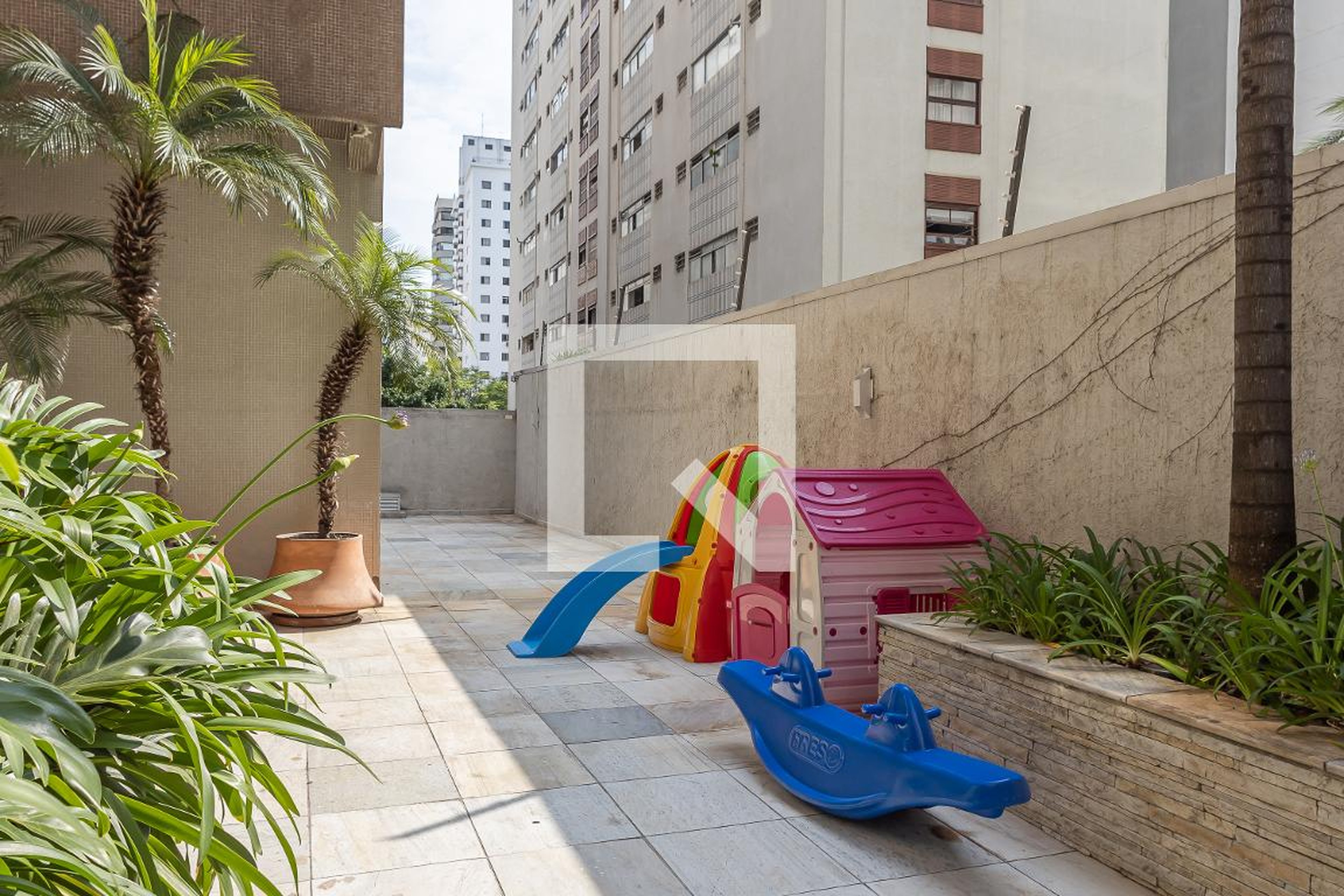 Playground - Dona Helena