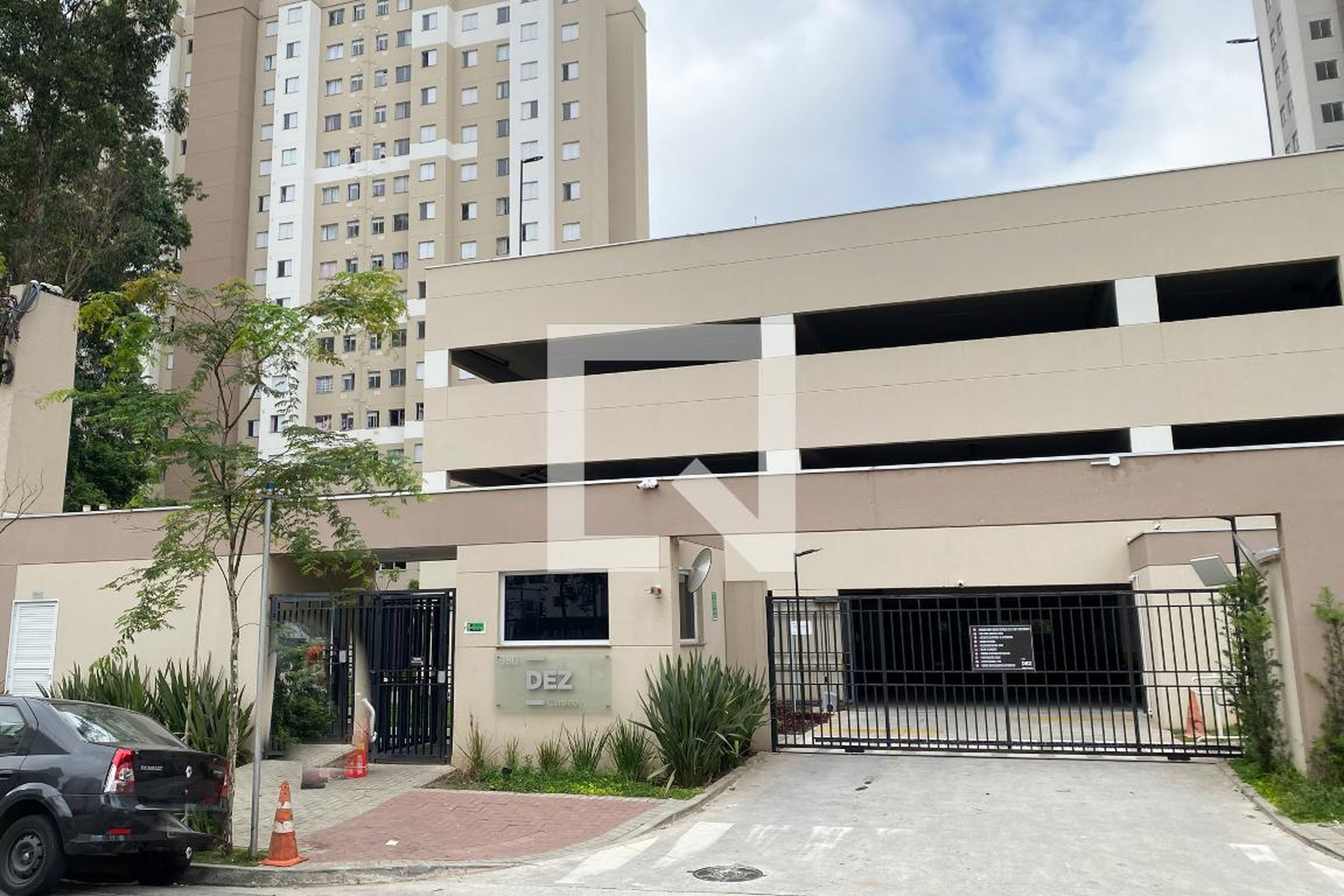 Fachada Condomínio em Avenida dos Ourives, 960