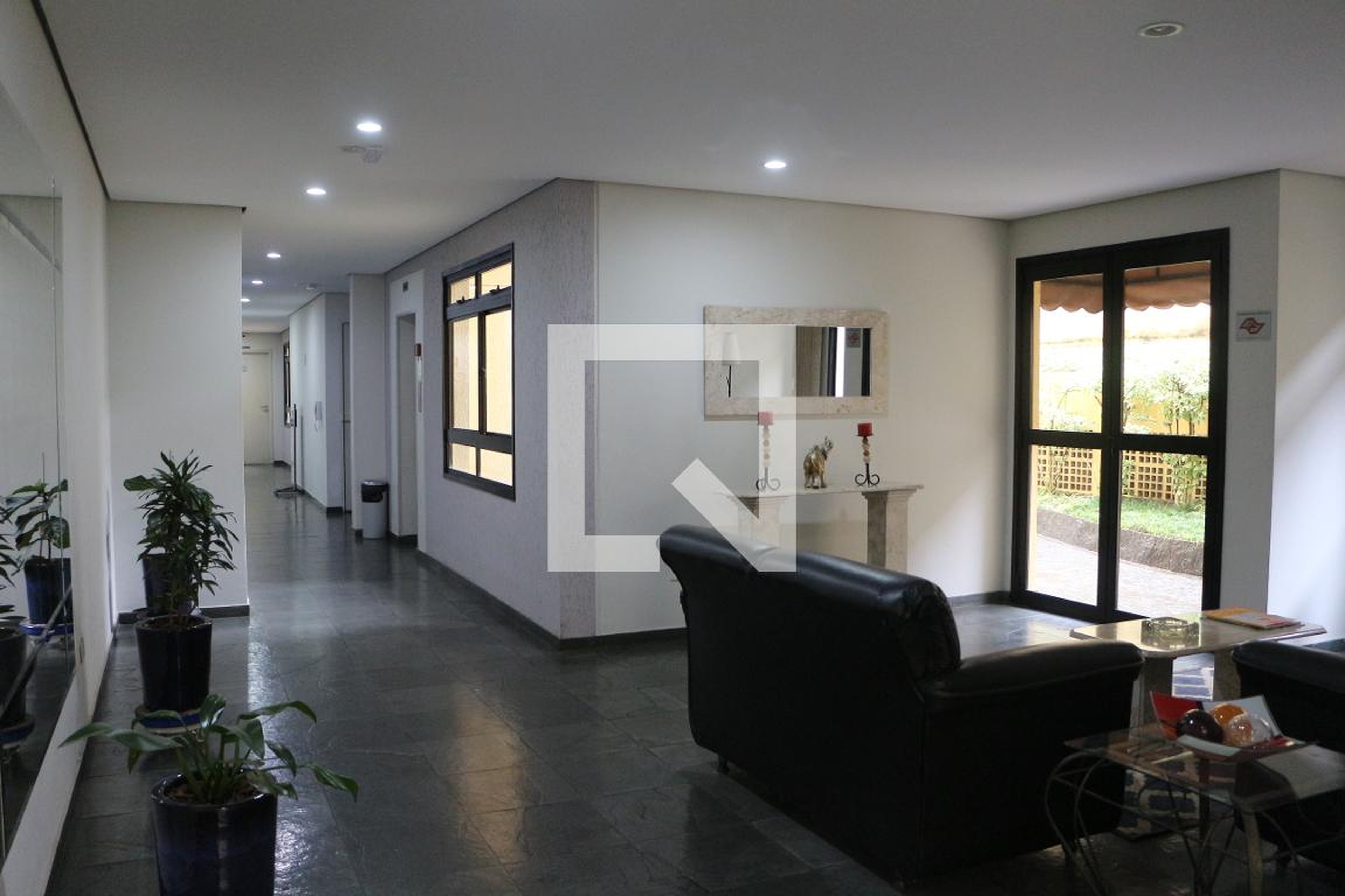 Hall de entrada - Edifício Espaço Contemporâneo