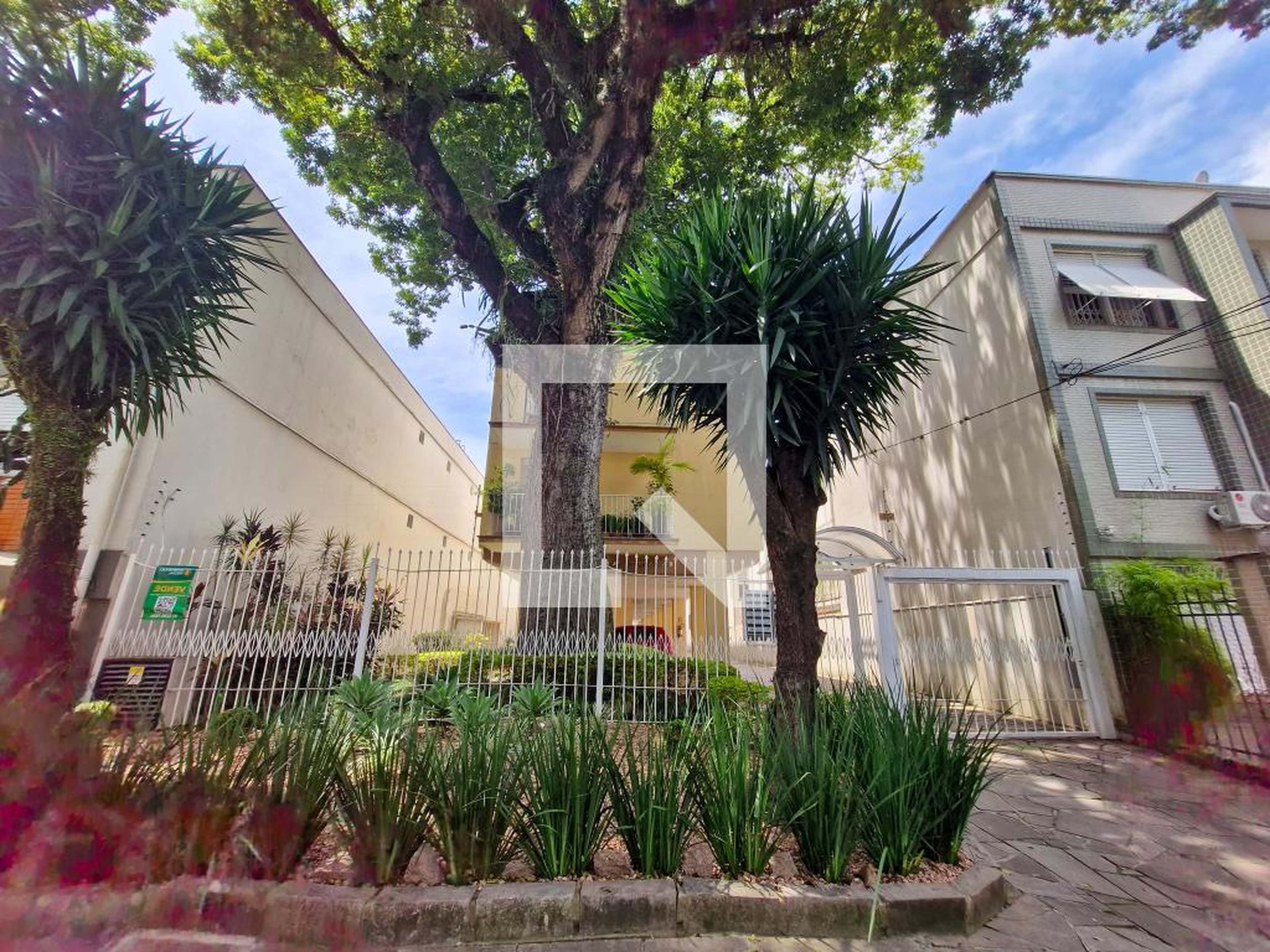 Fachada Condomínio em Avenida Cristóvão Colombo, 758