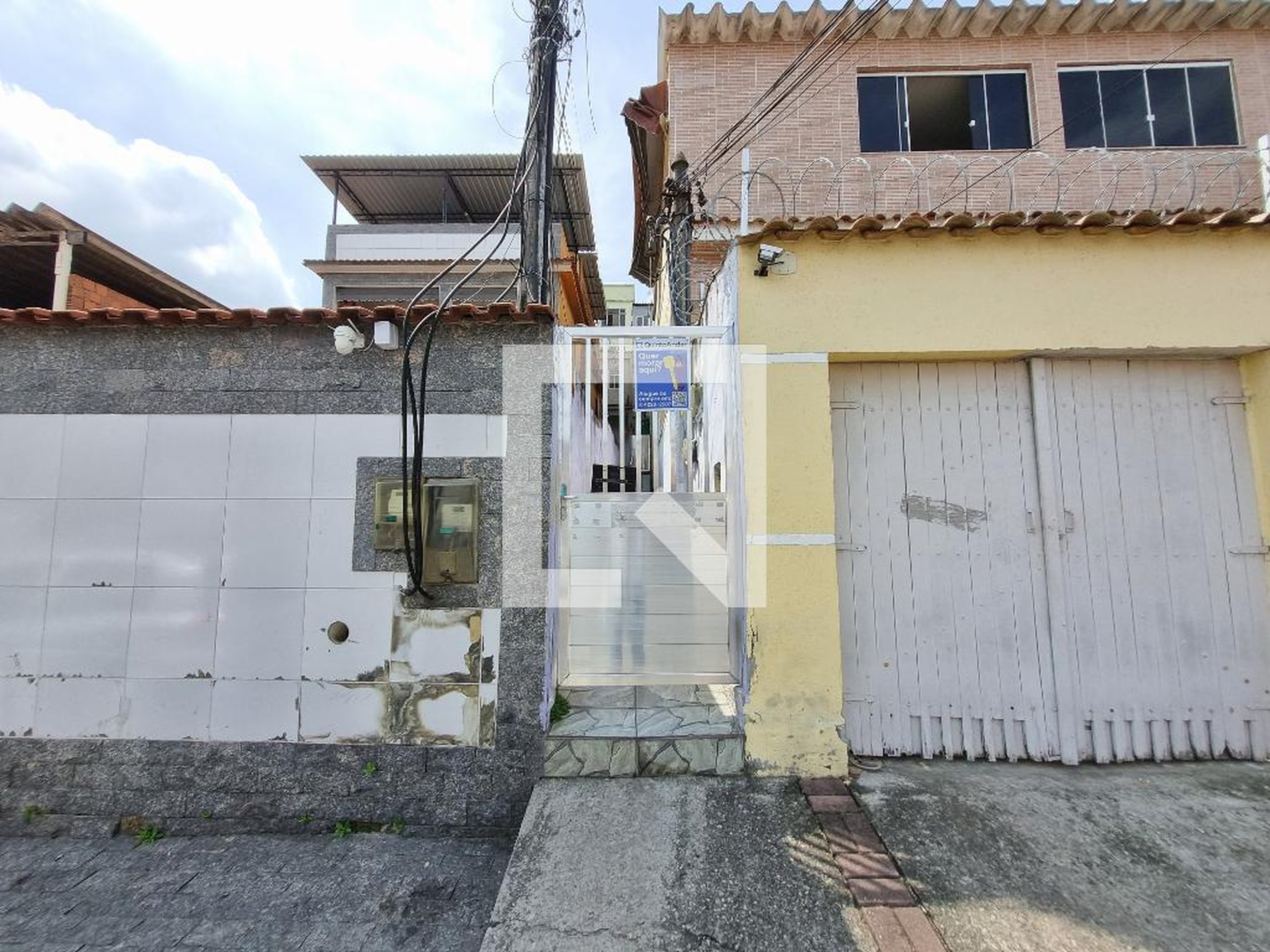 Entrada Condomínio em Rua Anhembi, 29