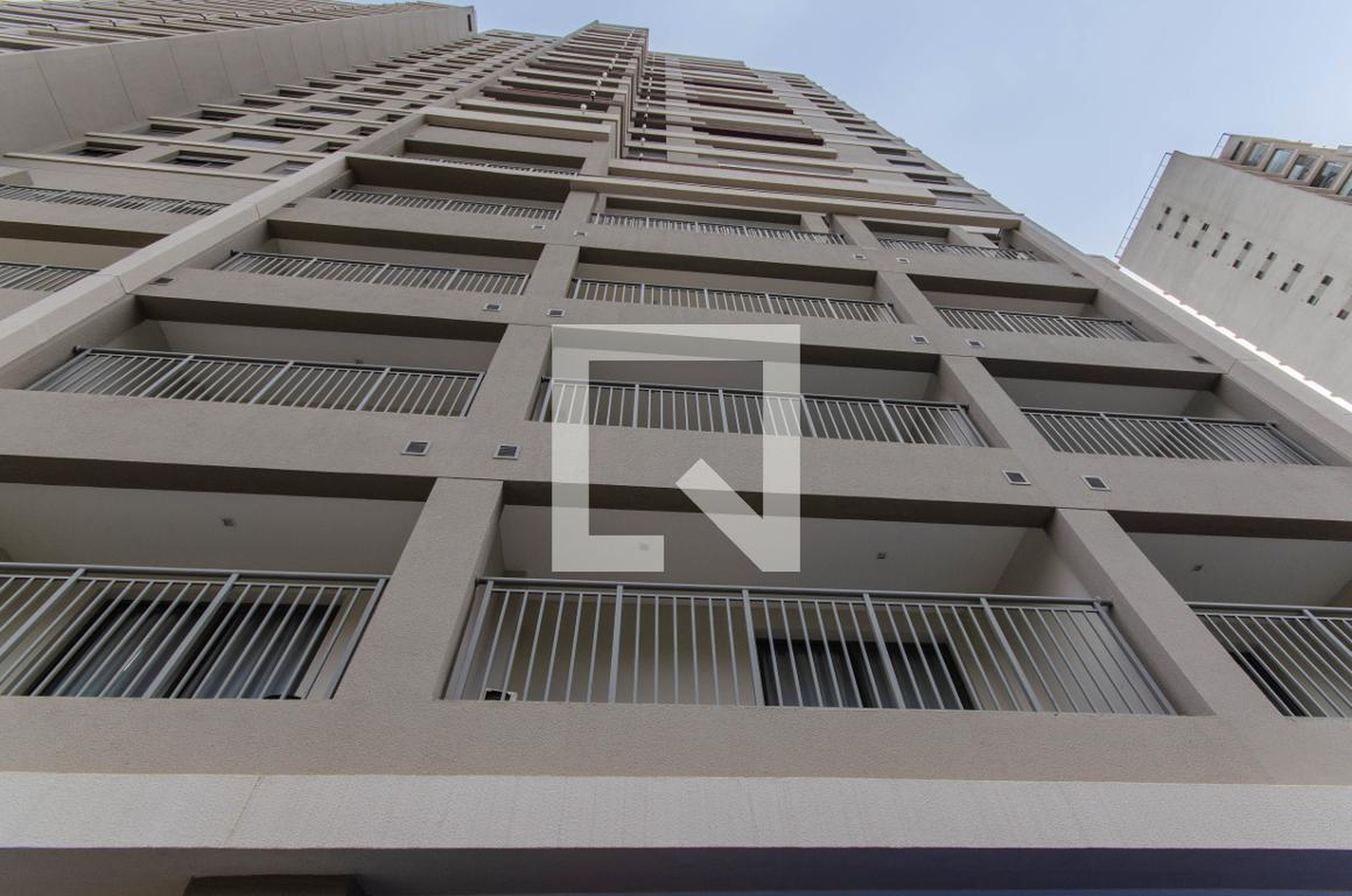 Fachada do Prédio Condomínio em Rua Gregório Serrão, 212