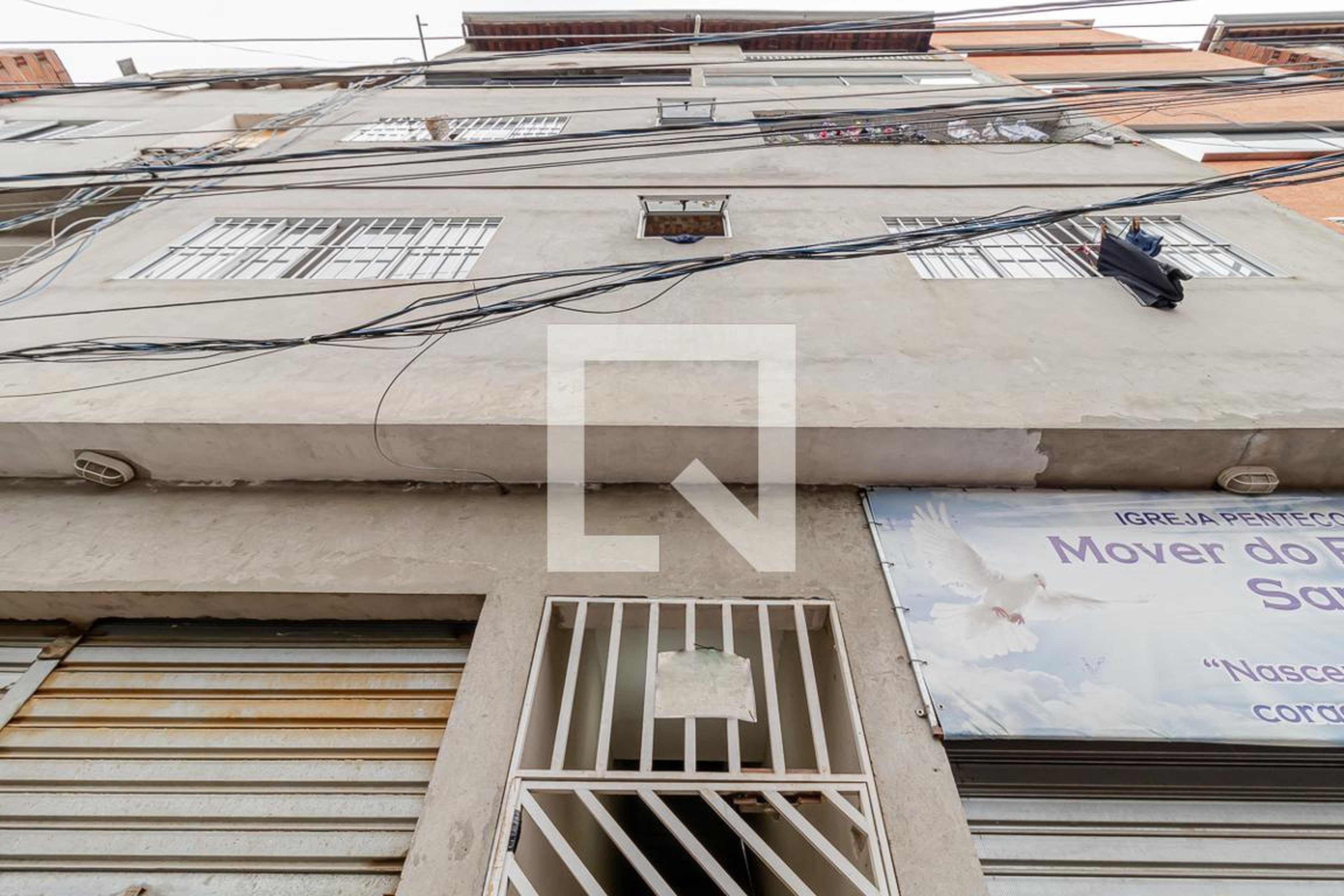 Fachada Condomínio em Rua Eugênio Falk, 556