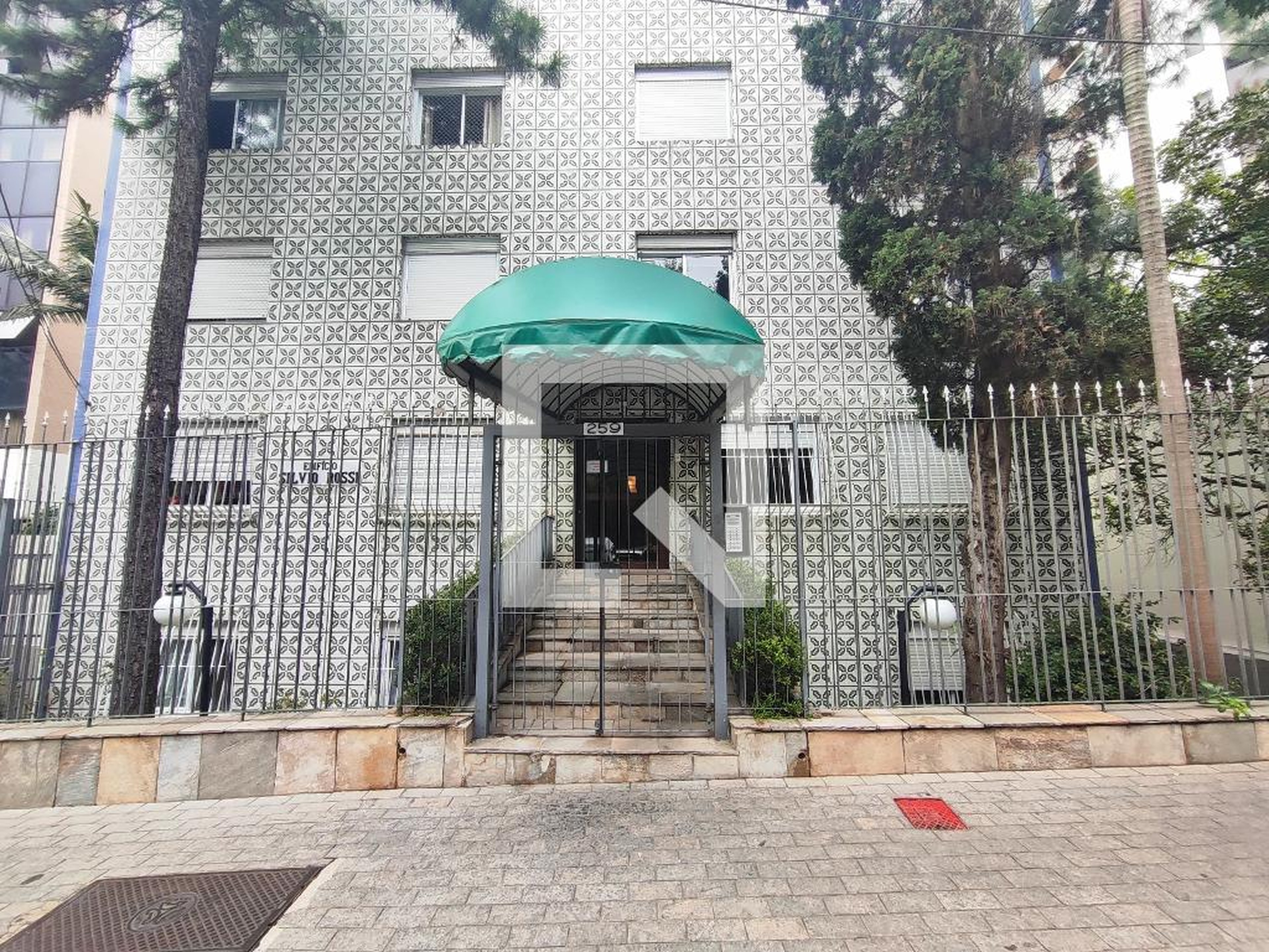 Fachada Condomínio Silvio Rossi