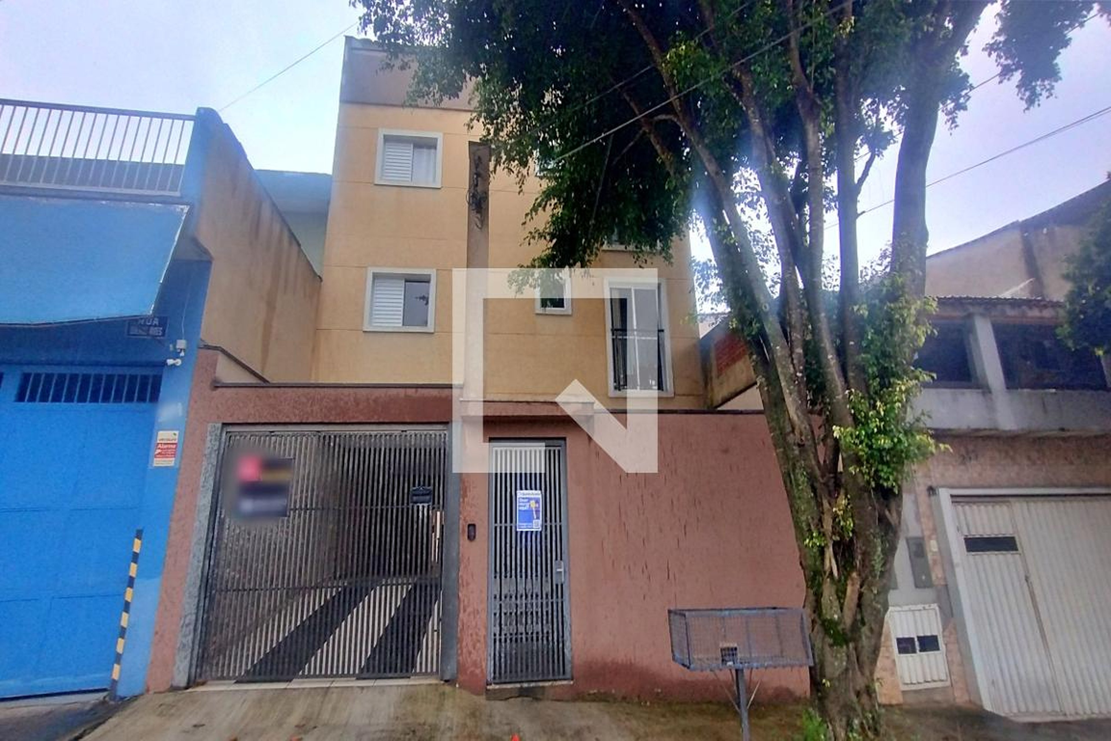 Fachada Condomínio em Rua Buenos Aires, 279