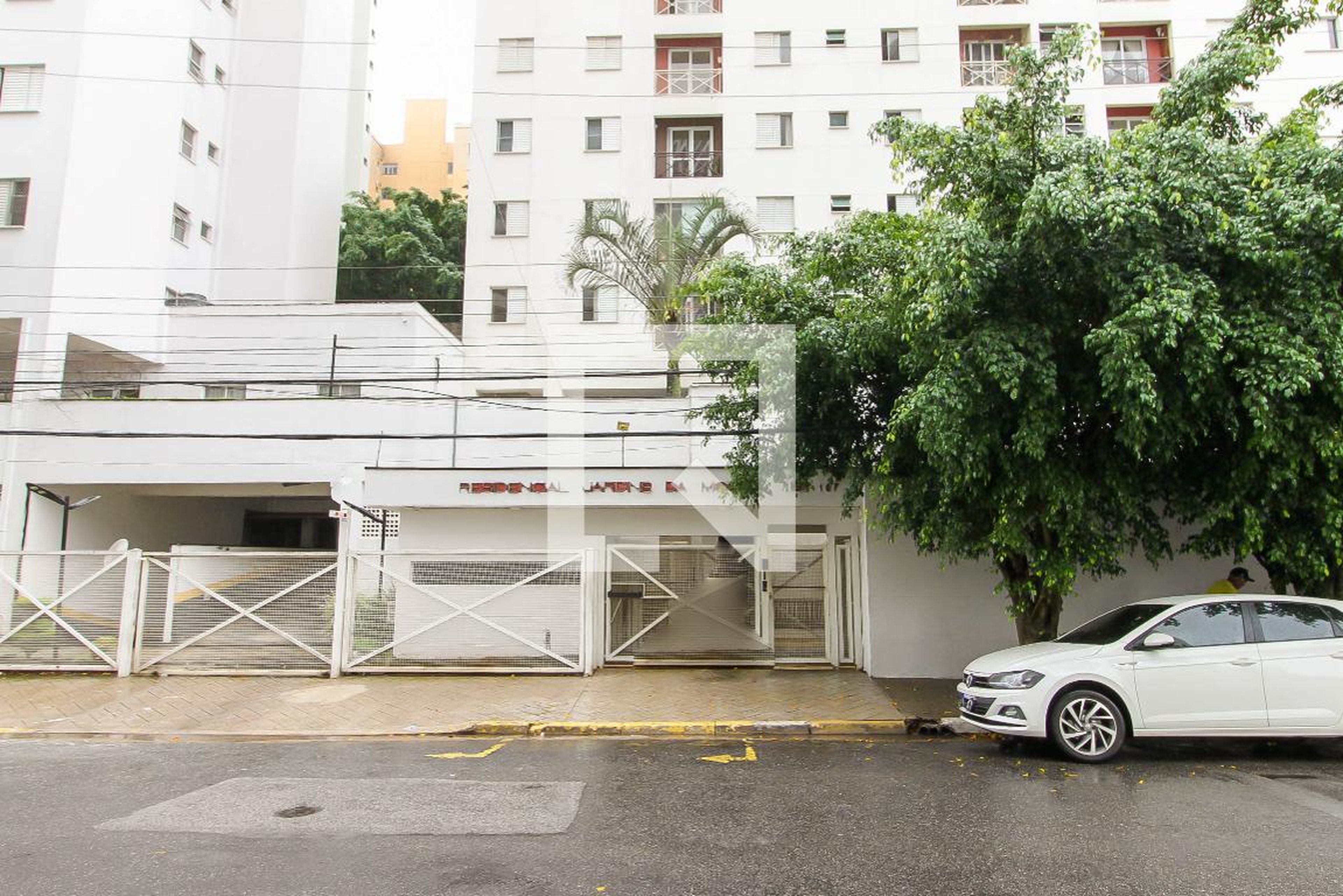 Fachada Condomínio em Rua Orfanato, 151