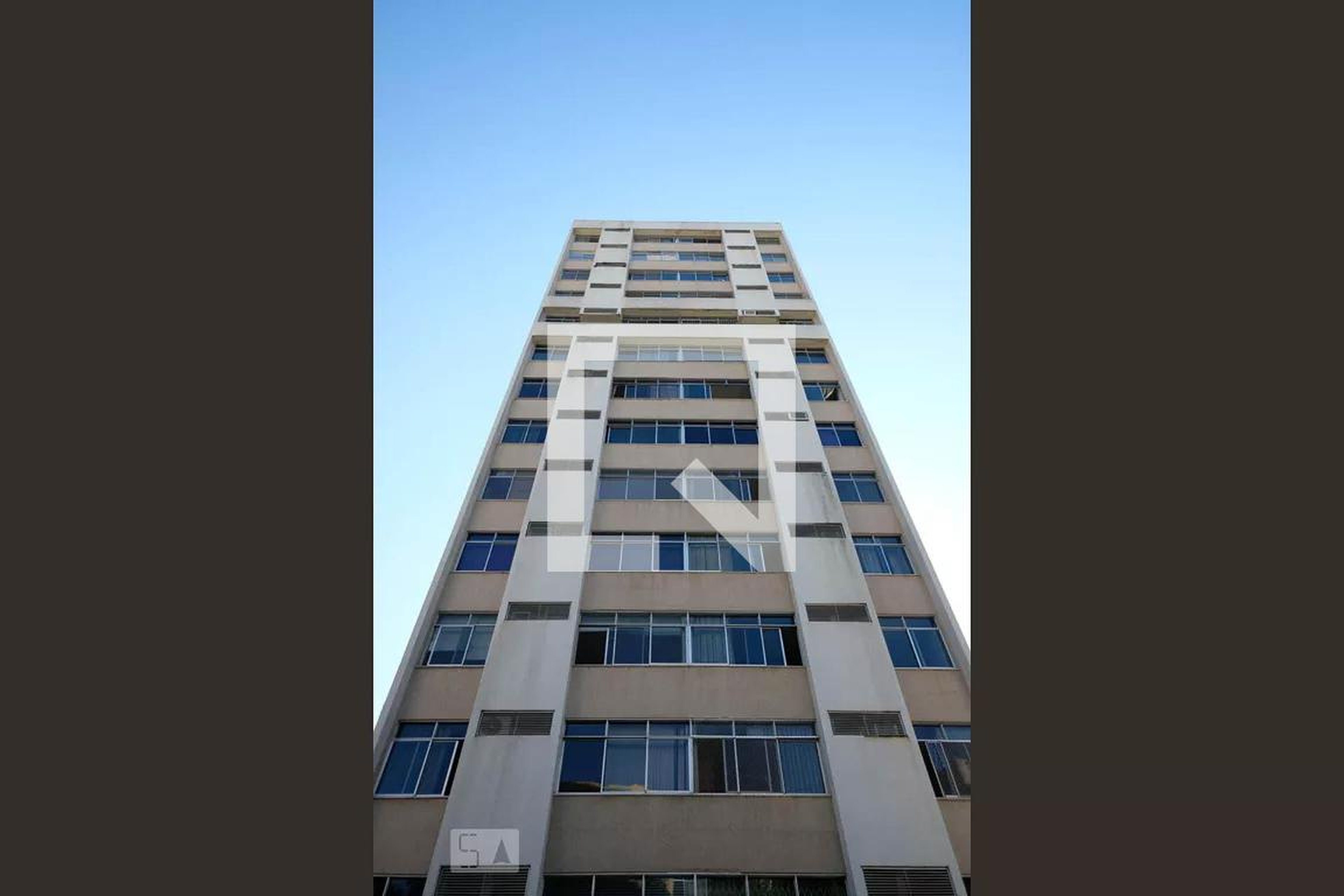 Fachada Edifício Tour de Saint de Saint Etienne