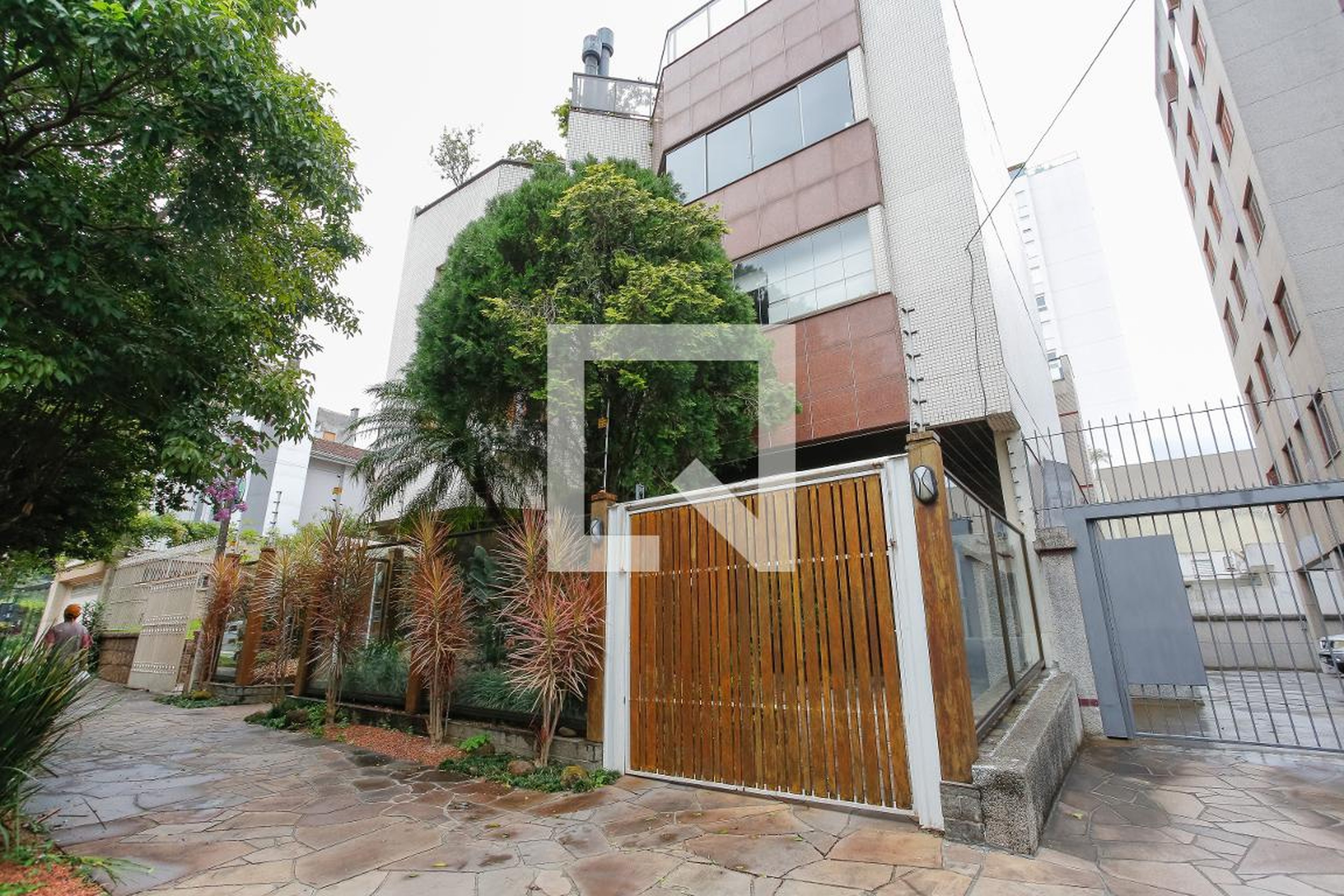 Fachada do Prédio Condomínio em Avenida João Obino, 95