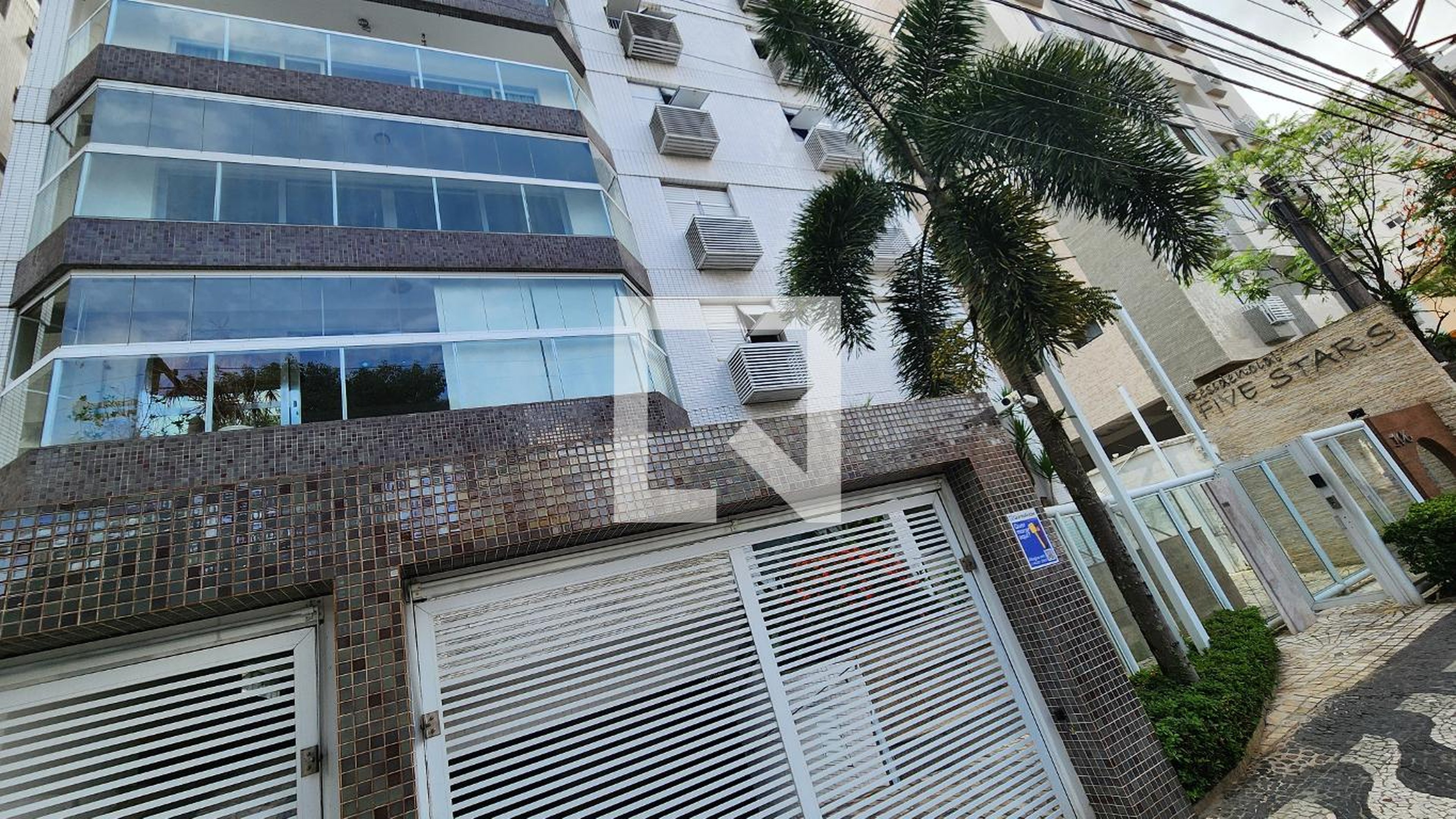 Fachada do Prédio Condomínio Five Stars