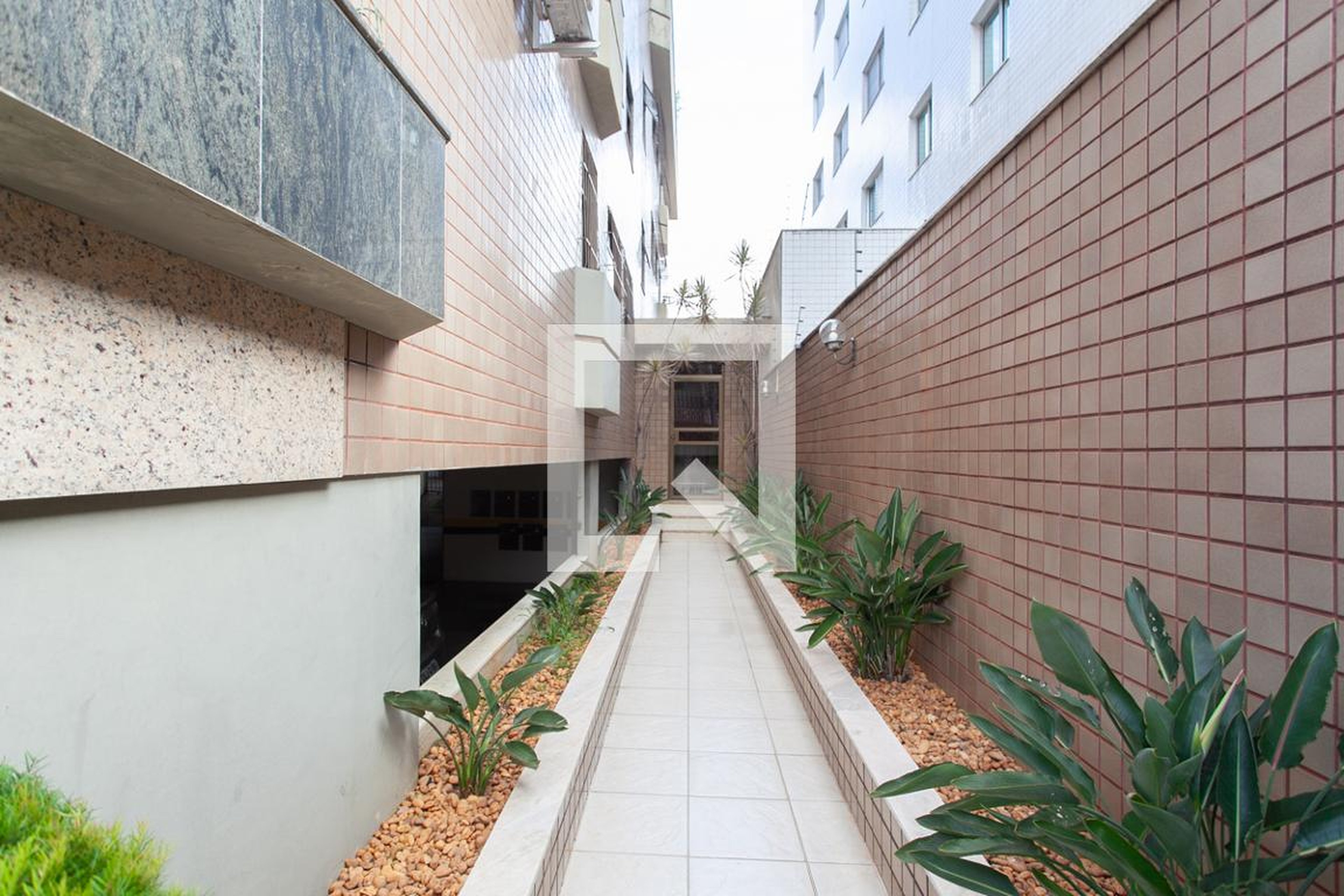 Entrada do Prédio - null