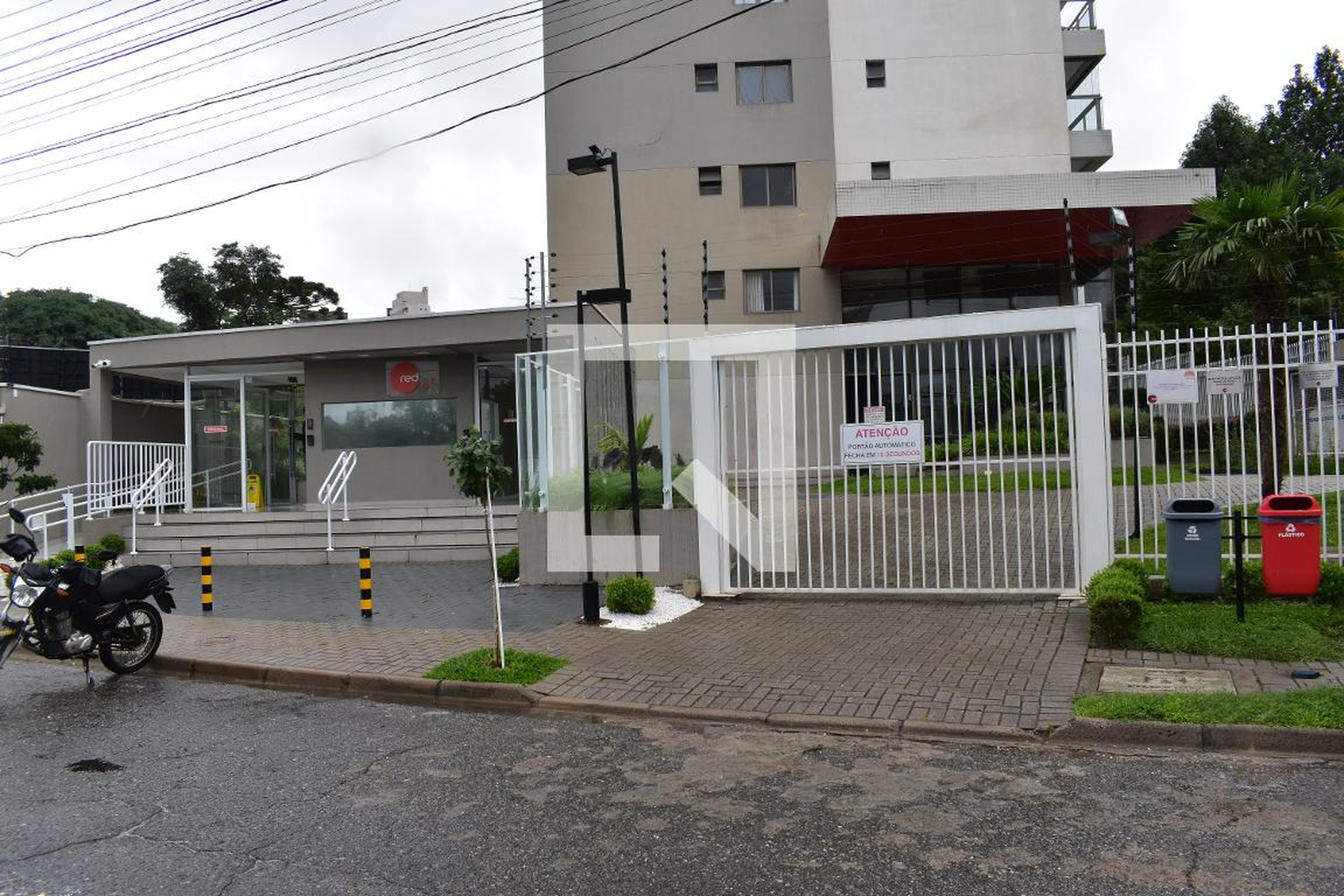 Fachada do condomínio Edifício Red