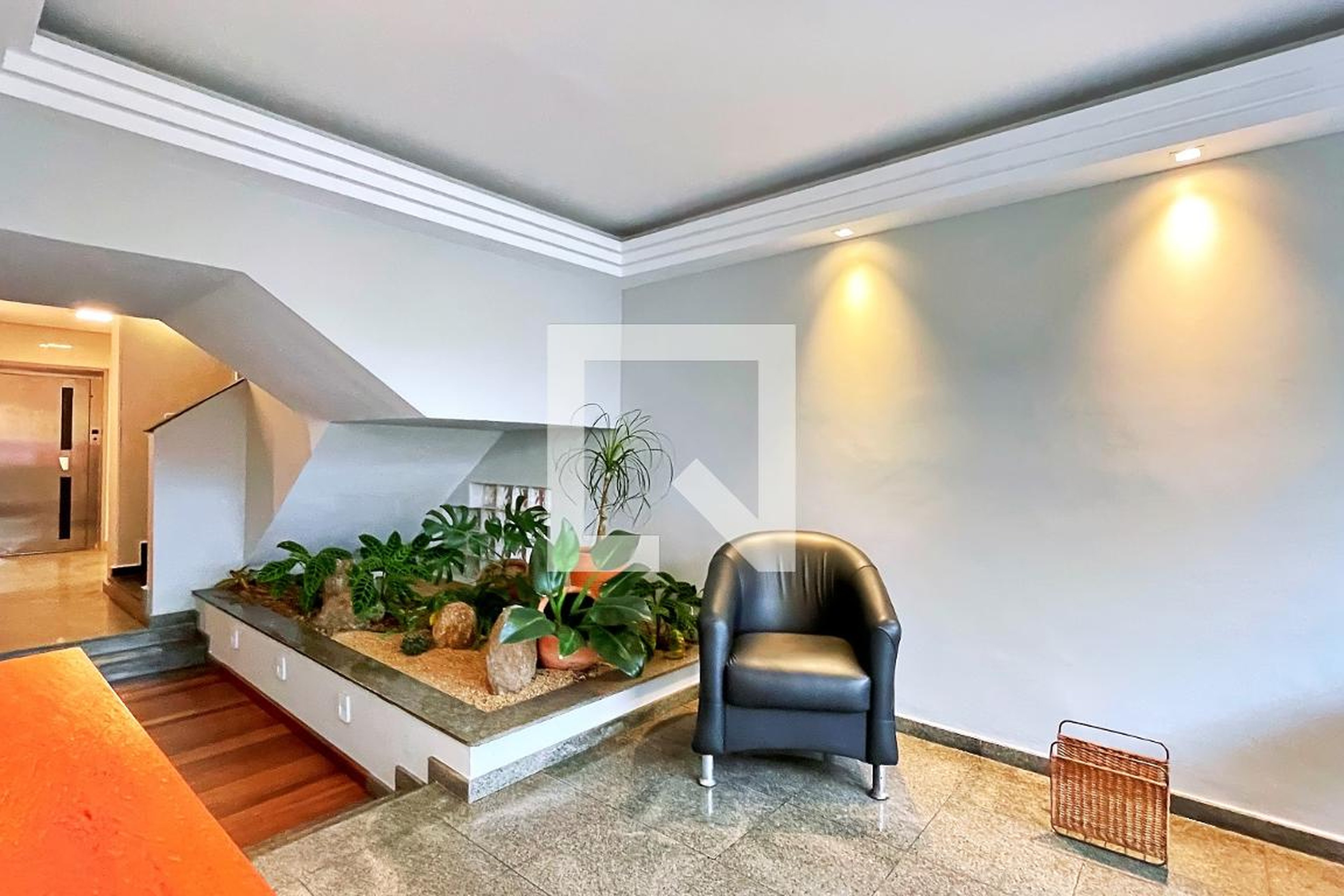 Hall Social Condomínio em Avenida Doutor Renato de Andrade Maia, 254