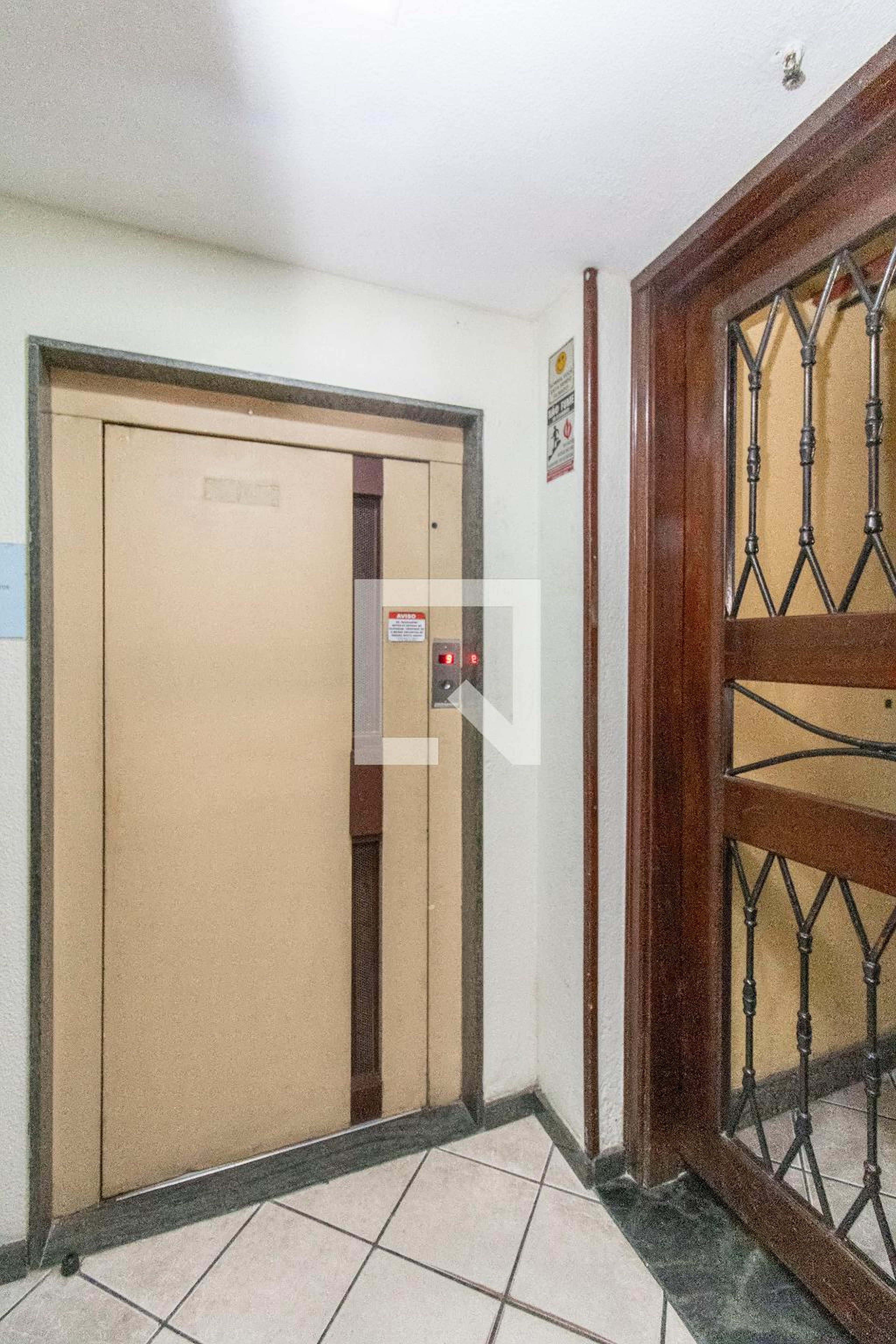 Elevador - Solar Tereza Fernandes Vieira V