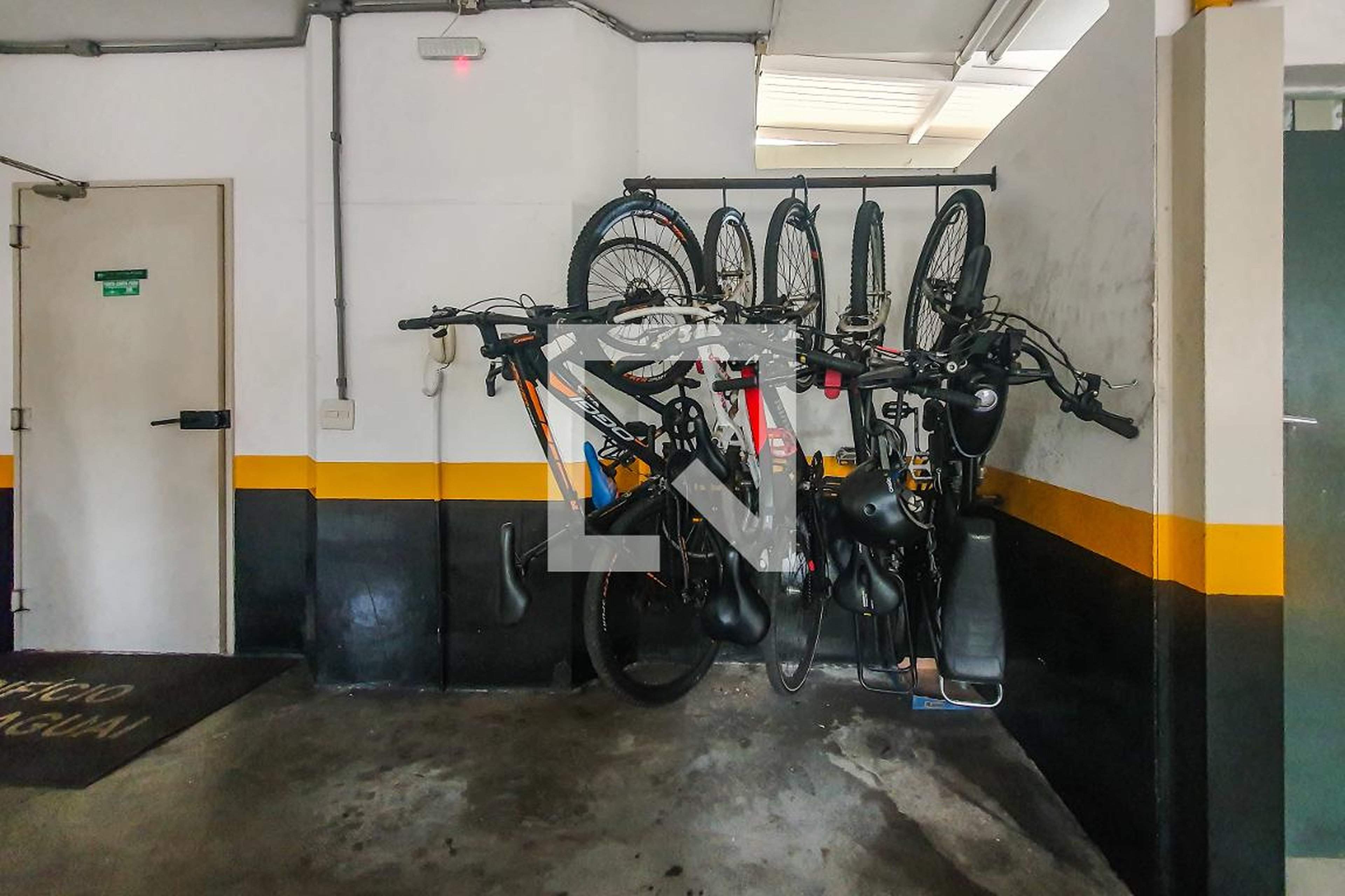 bicicletario - Rio Paraguai