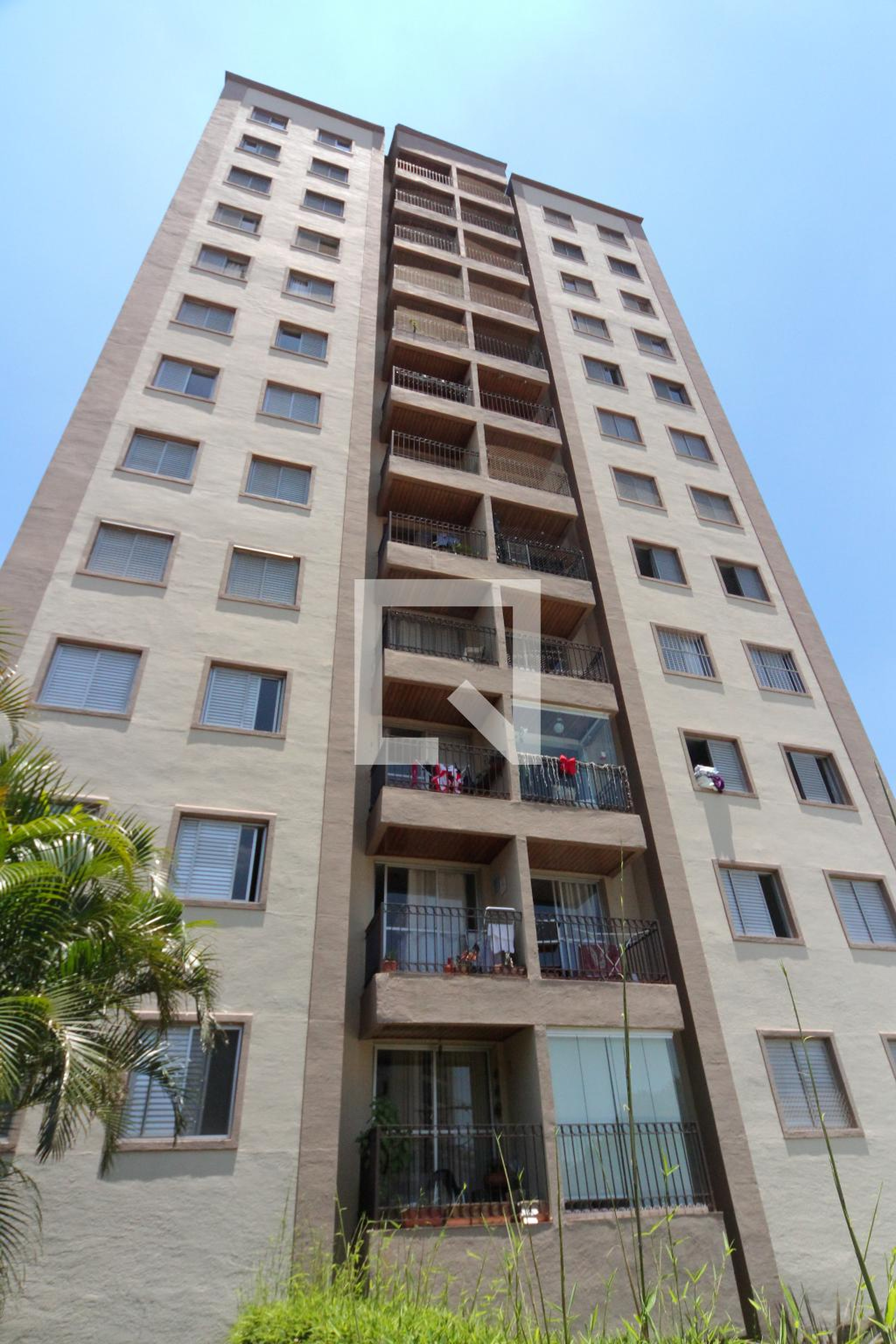 Fachada Condomínio Monteiro Lobato